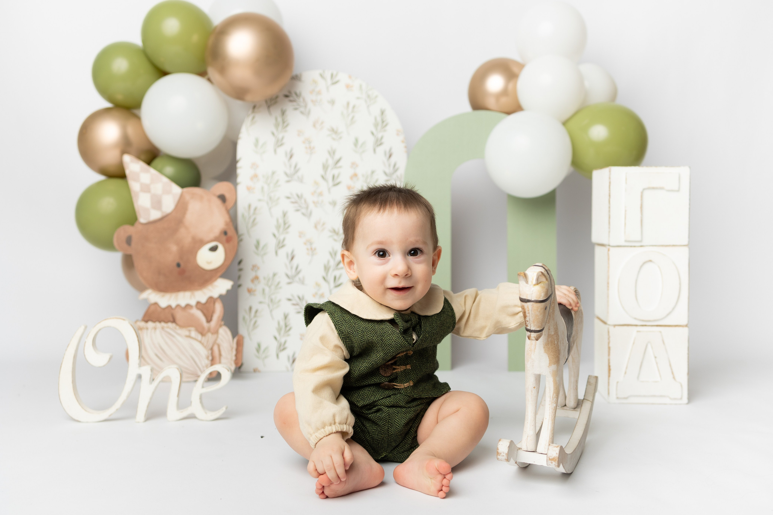 От 9 месяцев  - Фотограф новорожденных: магия детства в каждом снимке. Фотограф новорожденных: волшебные моменты первых дней жизни