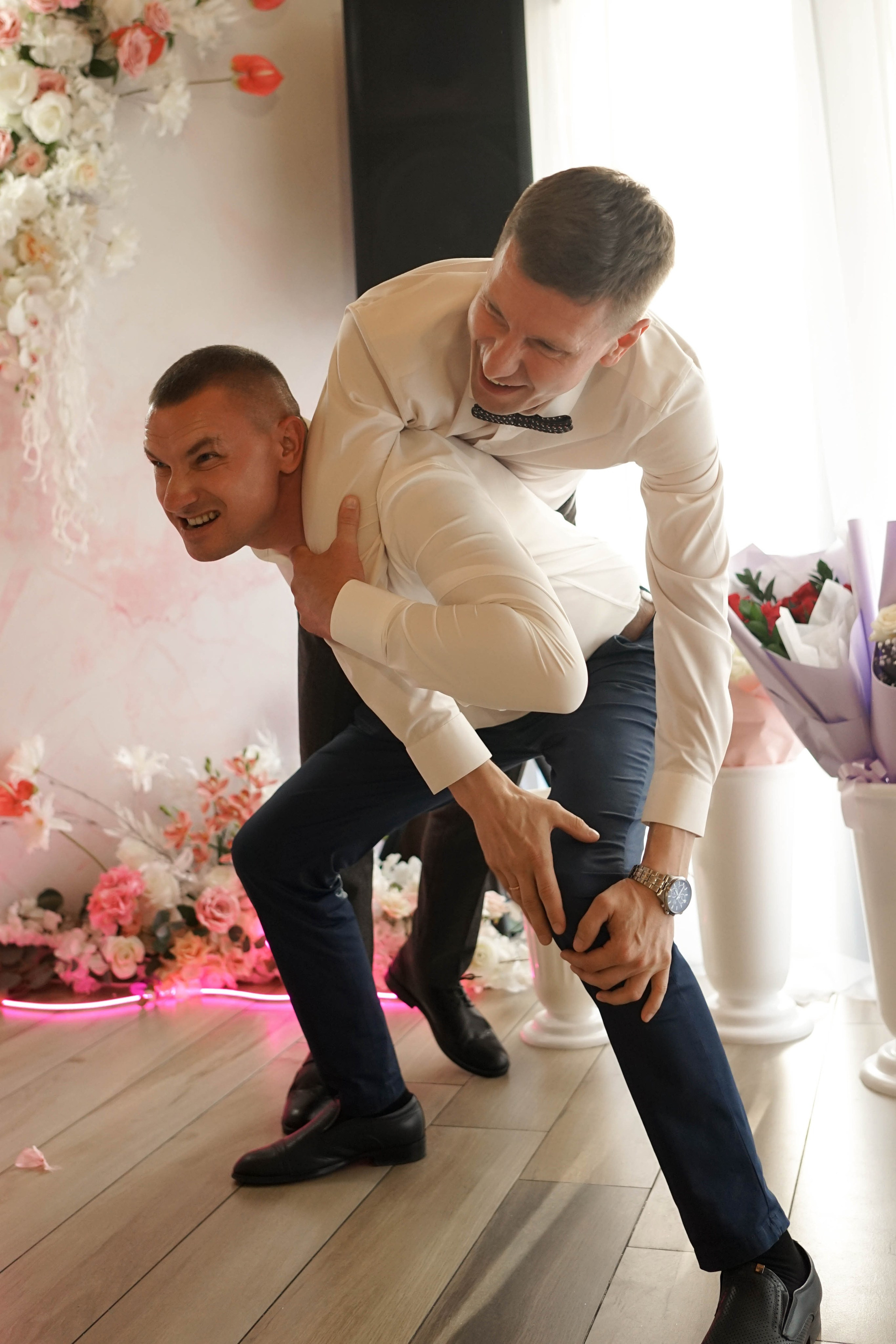 Яна и Никита: сборы в отеле, регистрация и банкет. Фотограф в Иркутске