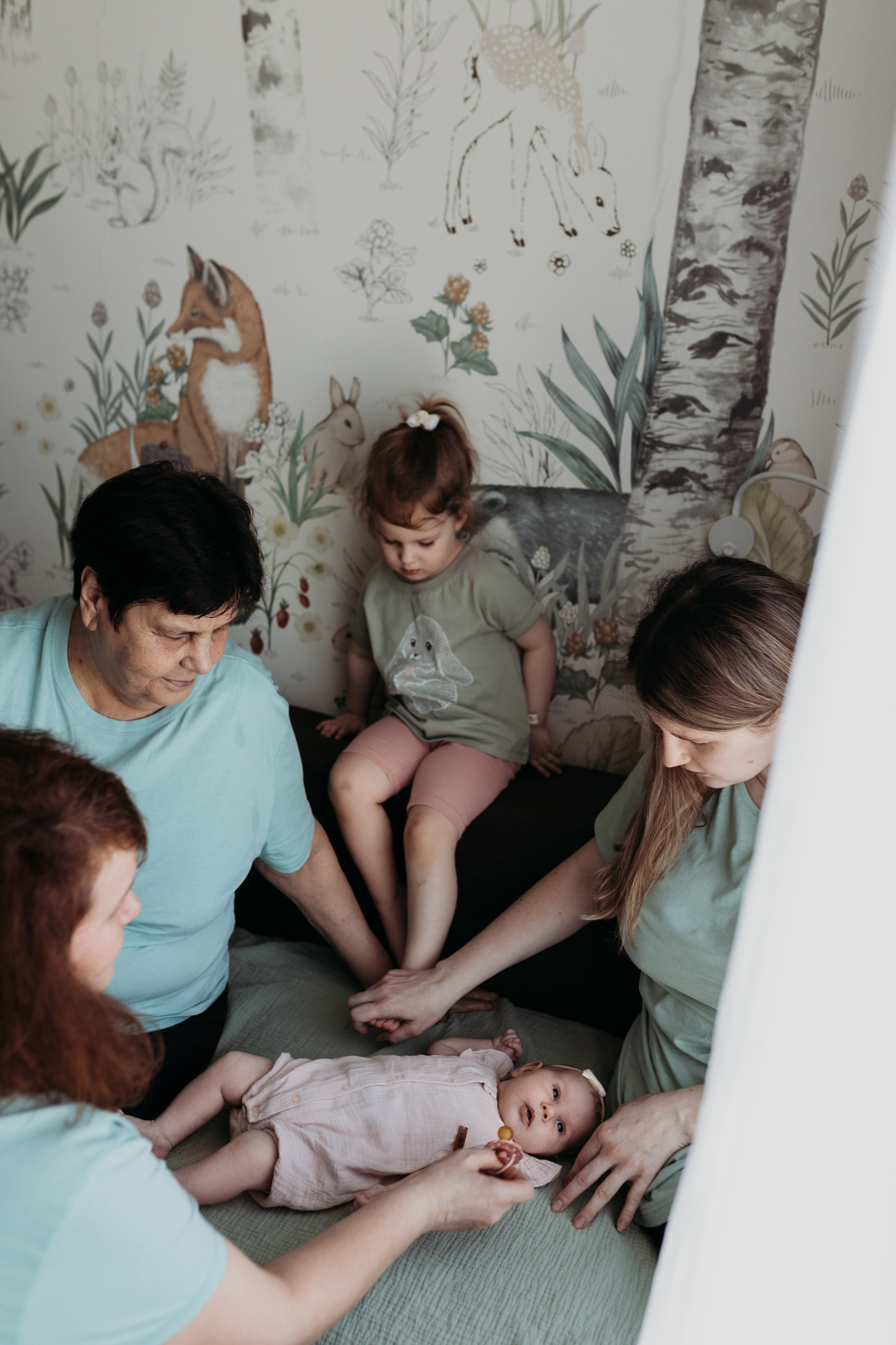 Женская линия. Фотограф новорожденных в г. Барнаул Ренпенинг Катерина