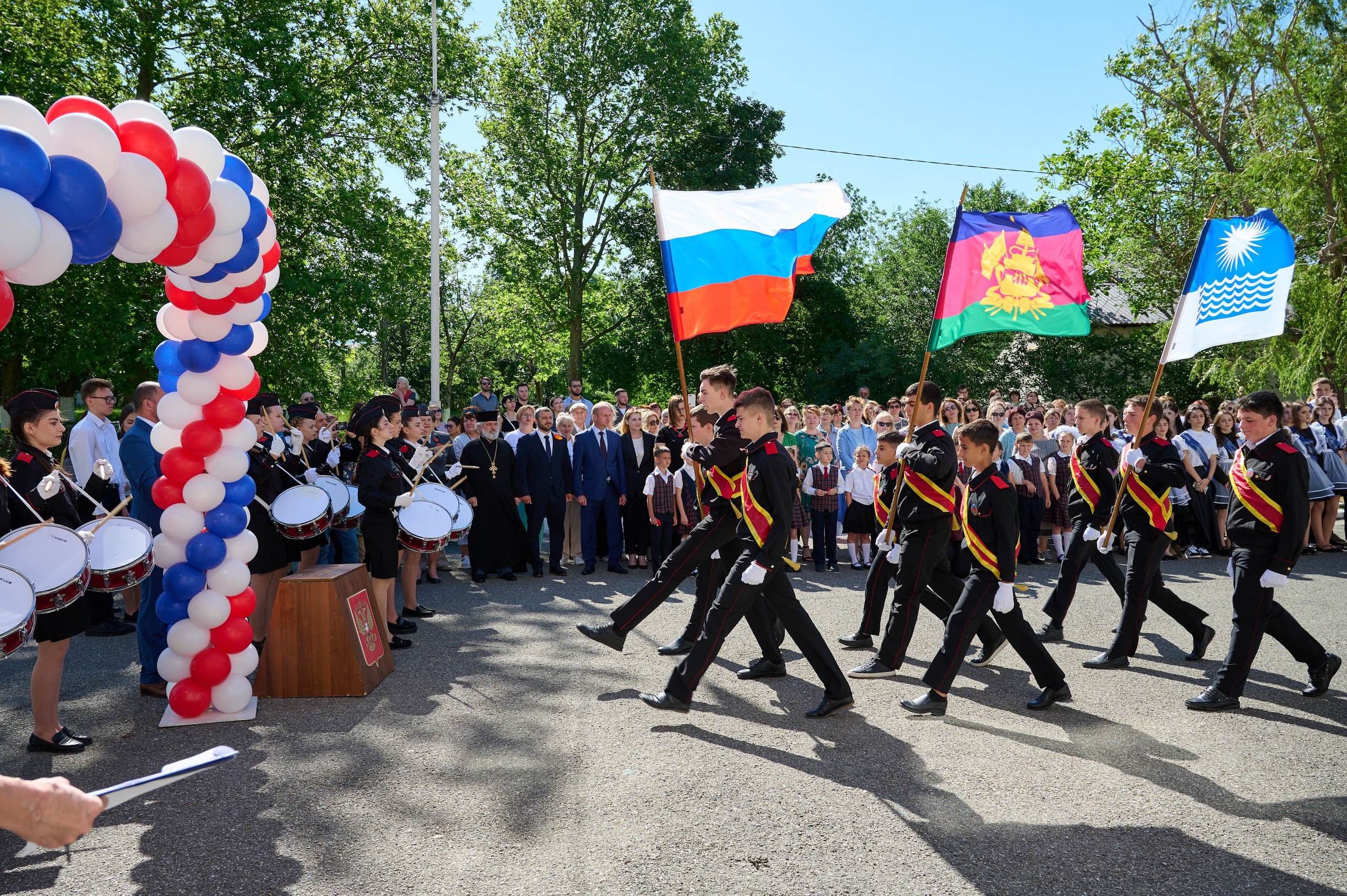 Последний звонок. Жизнь курорта Кабардинка в фотографиях