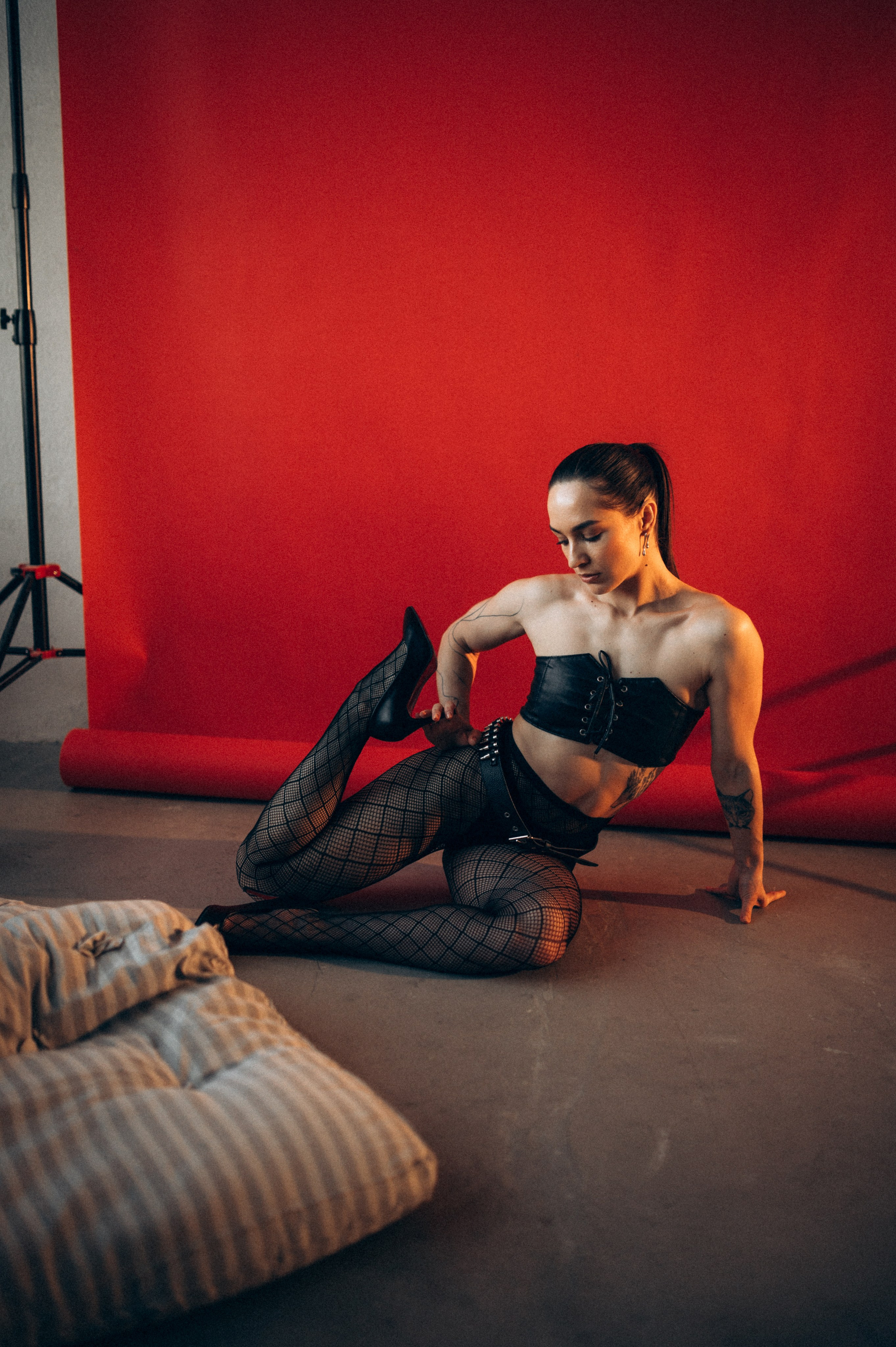 Дерзкая фотосессия в студии. Фотограф Алексин, Тула