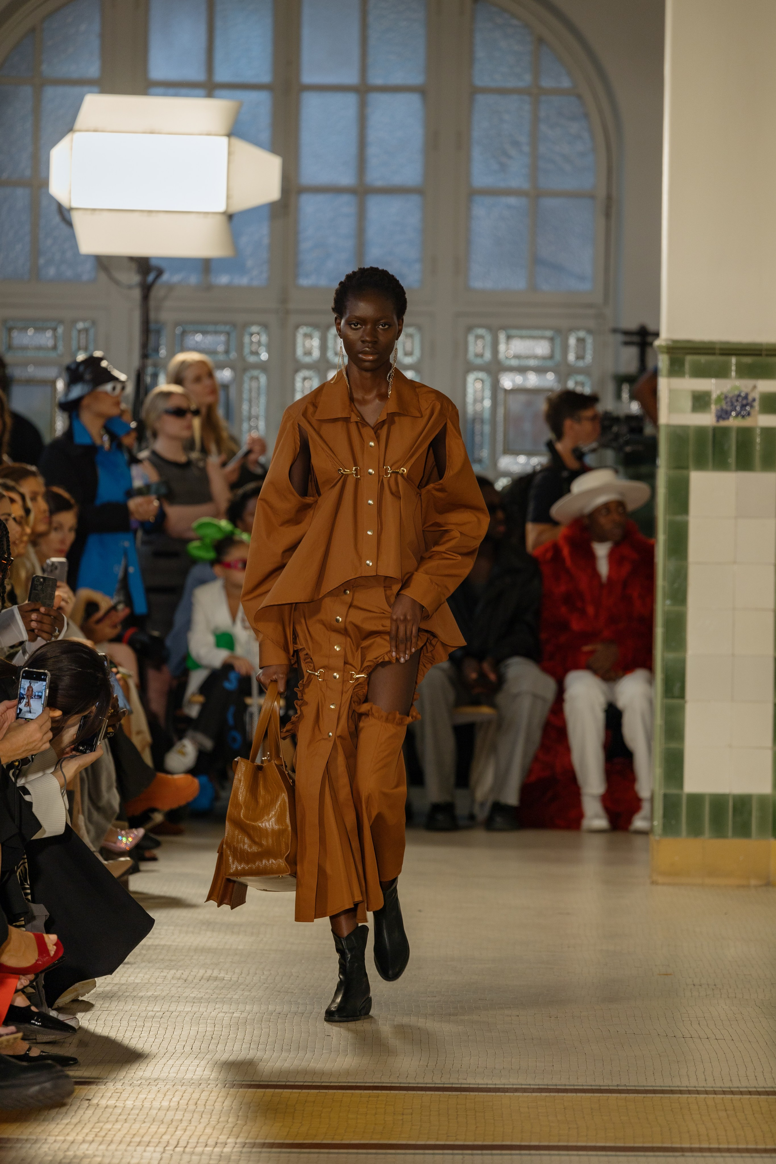 VICTORIA TOMAS. Photographer in Milan Ivan Goncharov