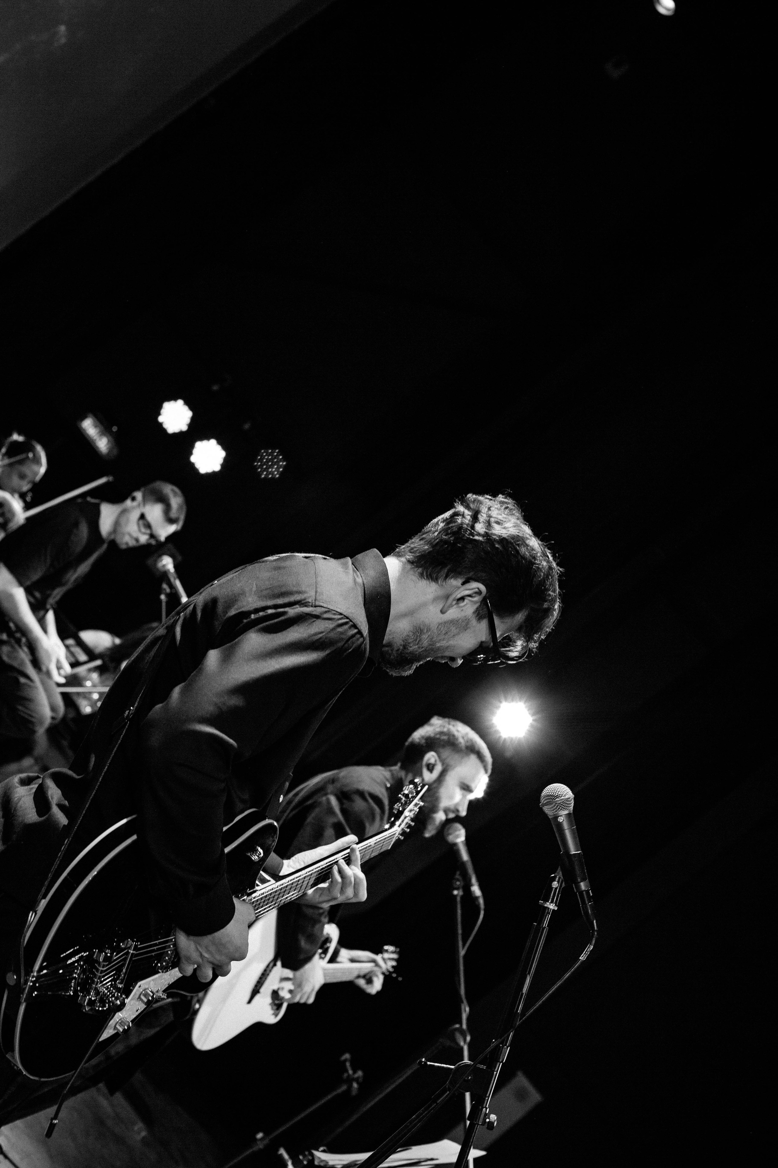 Рекорд. Герои нашего времени со струнным оркестром. Фотограф в Нижнем Новгороде