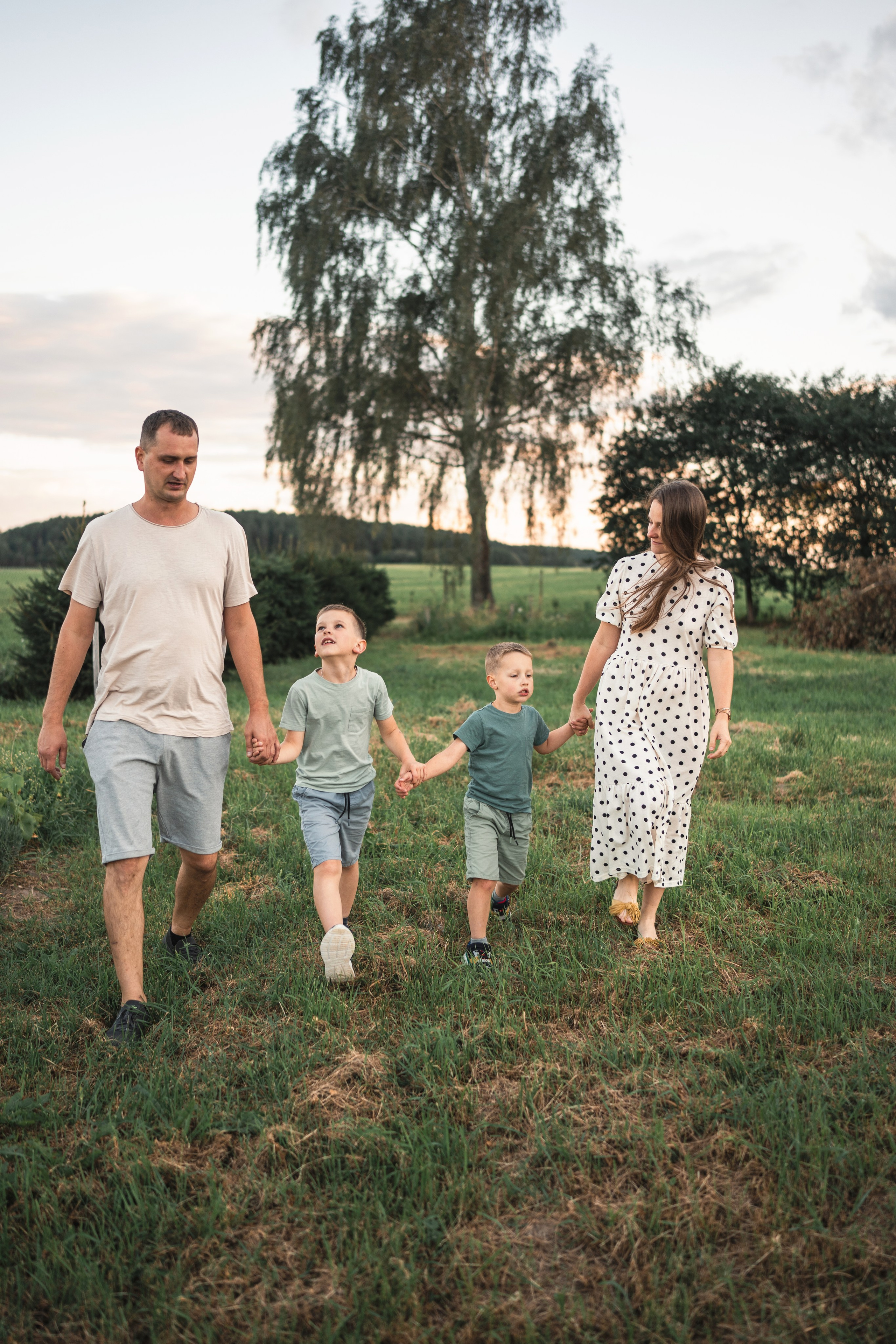 СЪЕМКА НА УЧАСТКЕ. Семья Юлии. Фотограф Марта Козел. Гродно, Беларусь