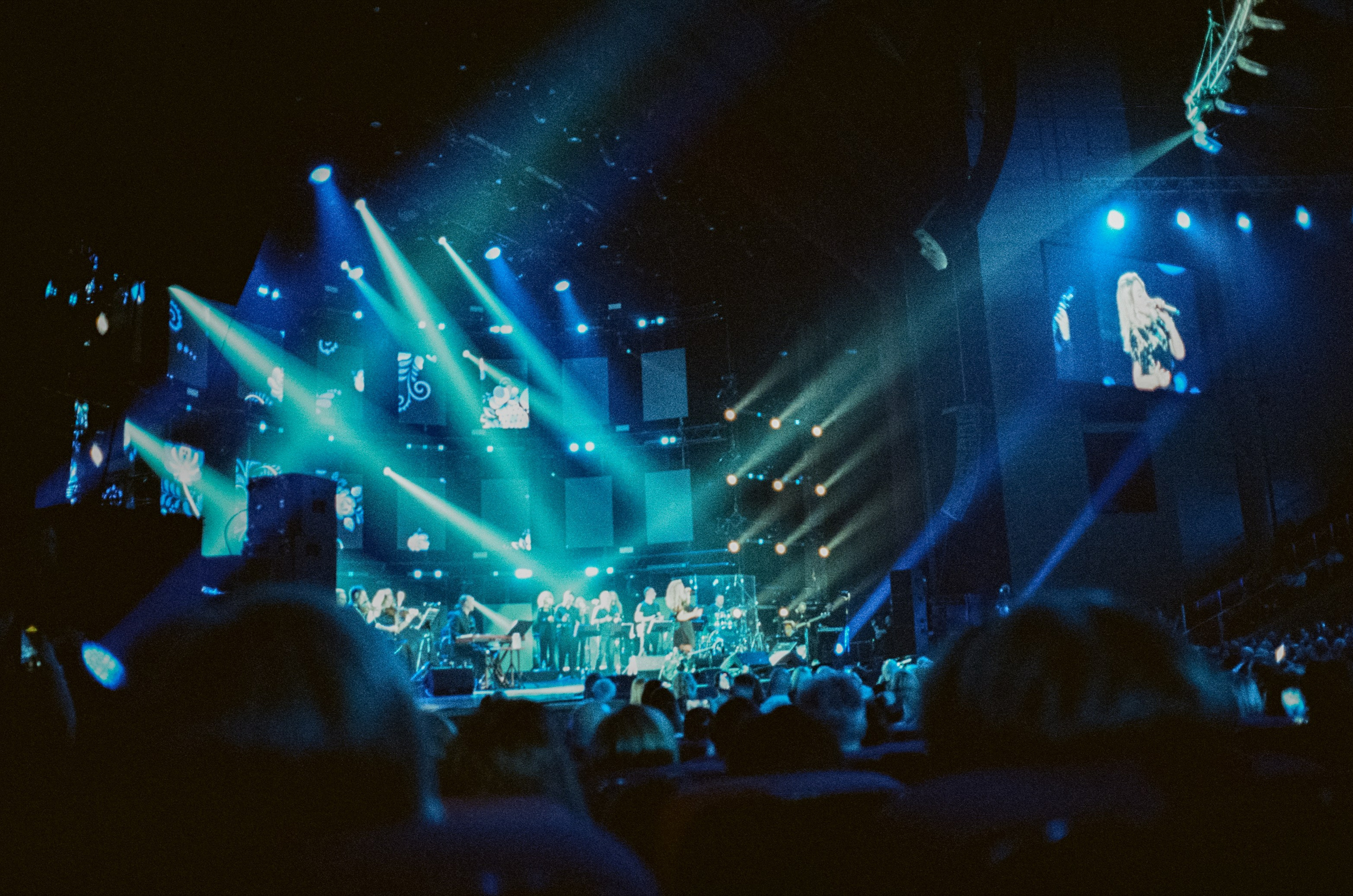 Концерт Любовь Успенская Крокус Сити Холл и Консерватория