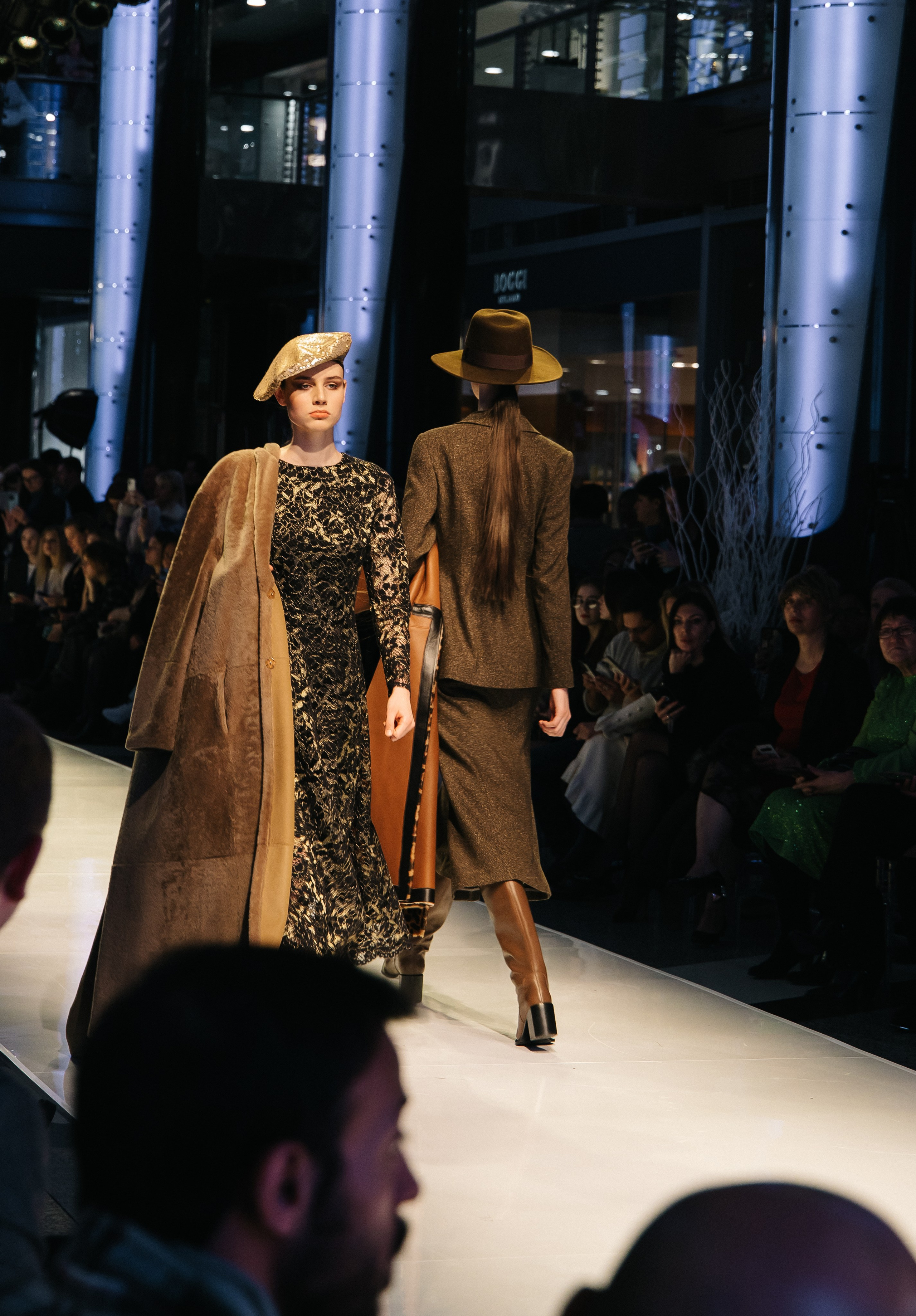 Неделя моды в галерее модные сезоны. Репортажный фотограф Катерина Гилс Москва