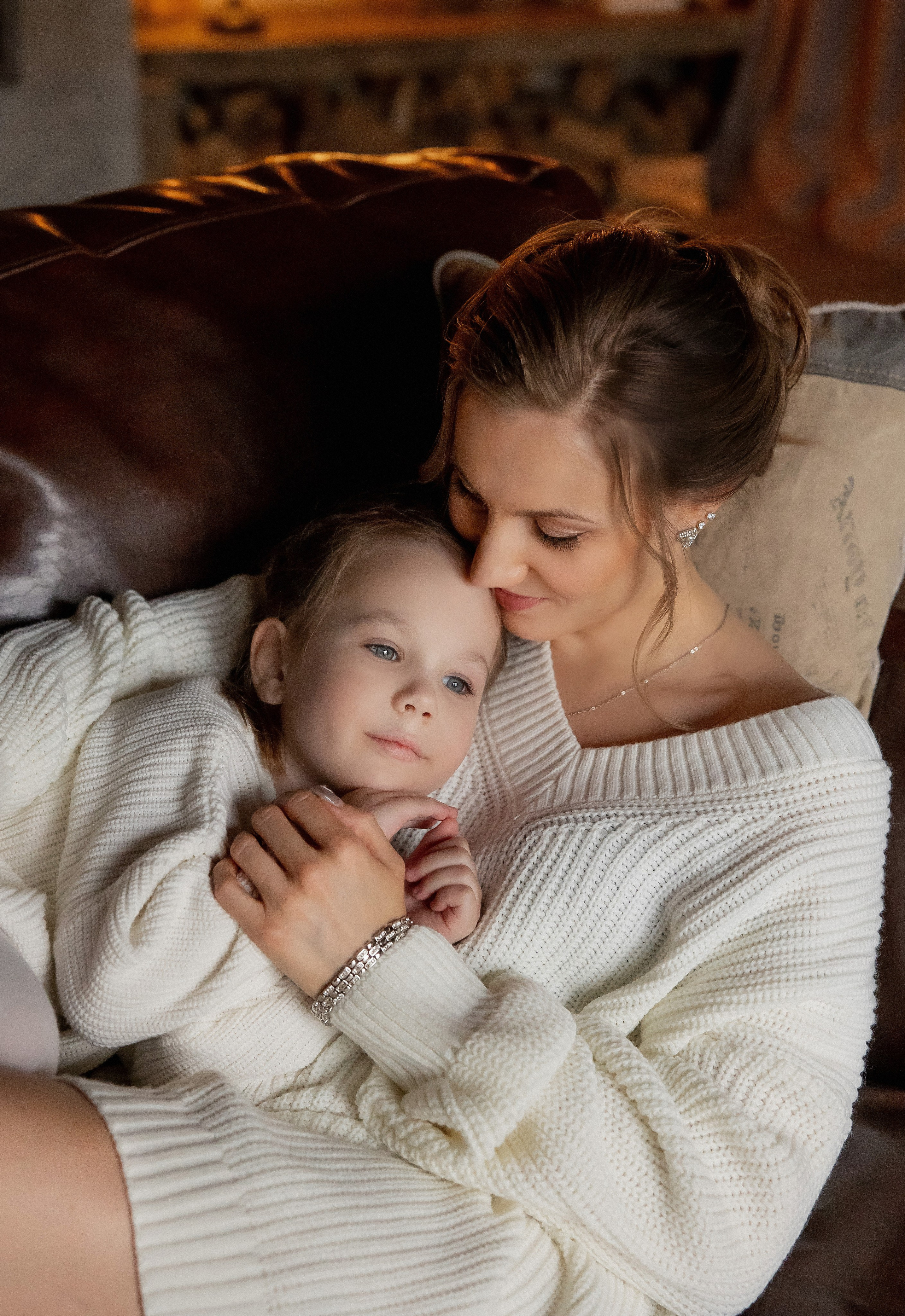 Семейная фотосессия для двух сестер Юлии и Натальи. Семейный фотограф в Москве