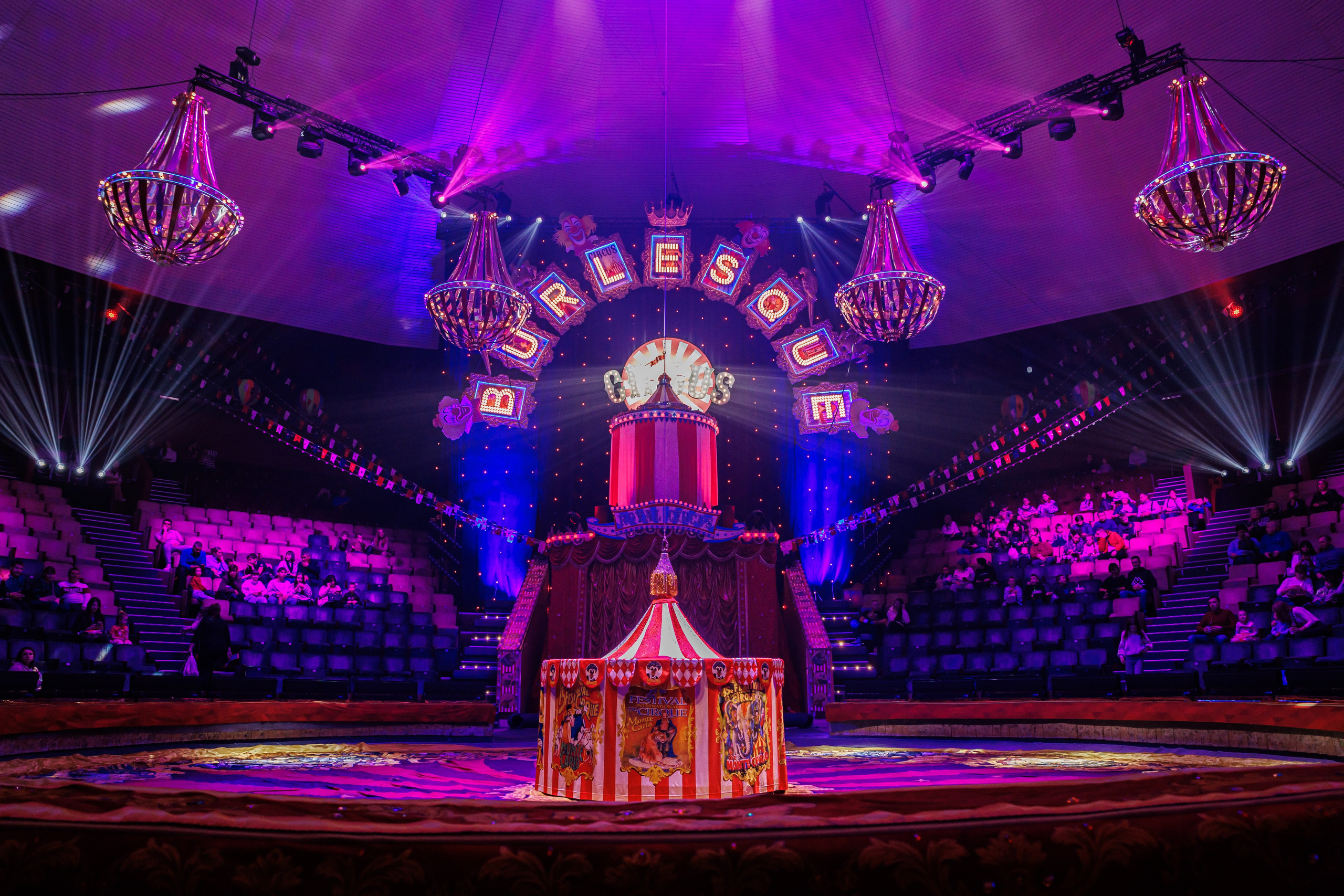 BURLESQUE. Андрей Черёмушкин | Репортажный Фотограф в Хабаровске