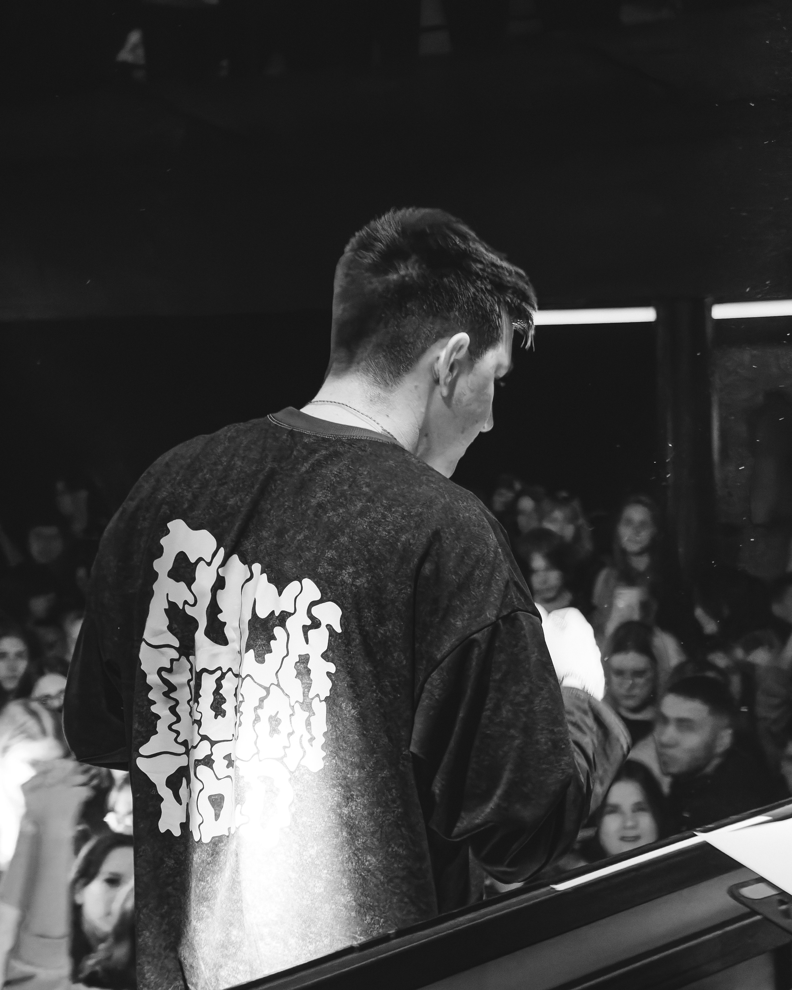 Концерт Мазелова. Фотограф Артём Ющенко