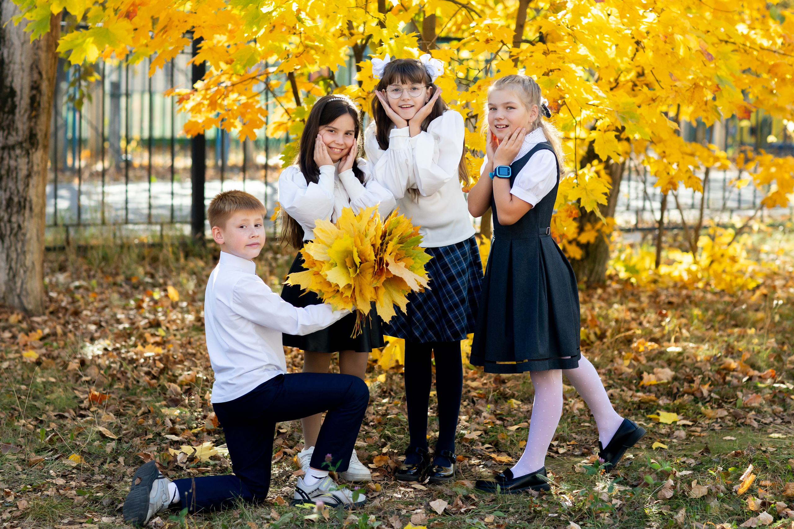 4 классы (КНИГИ)3150-3500р (обложка индивидуальное фото). Фотограф Алёна Финашова