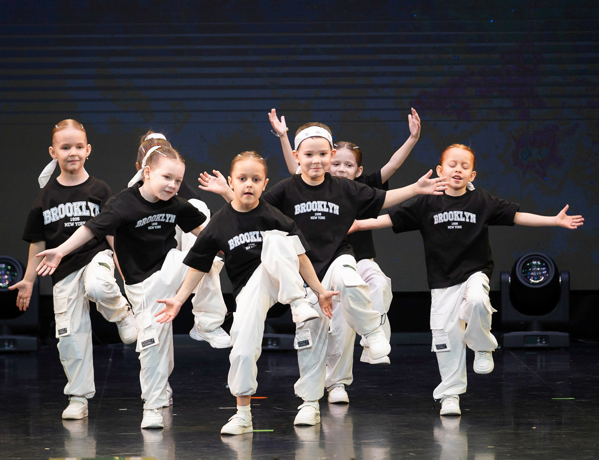 Живи танцуя 26.04.26. Репортажный фотограф в Казани Павел Серпокрылов