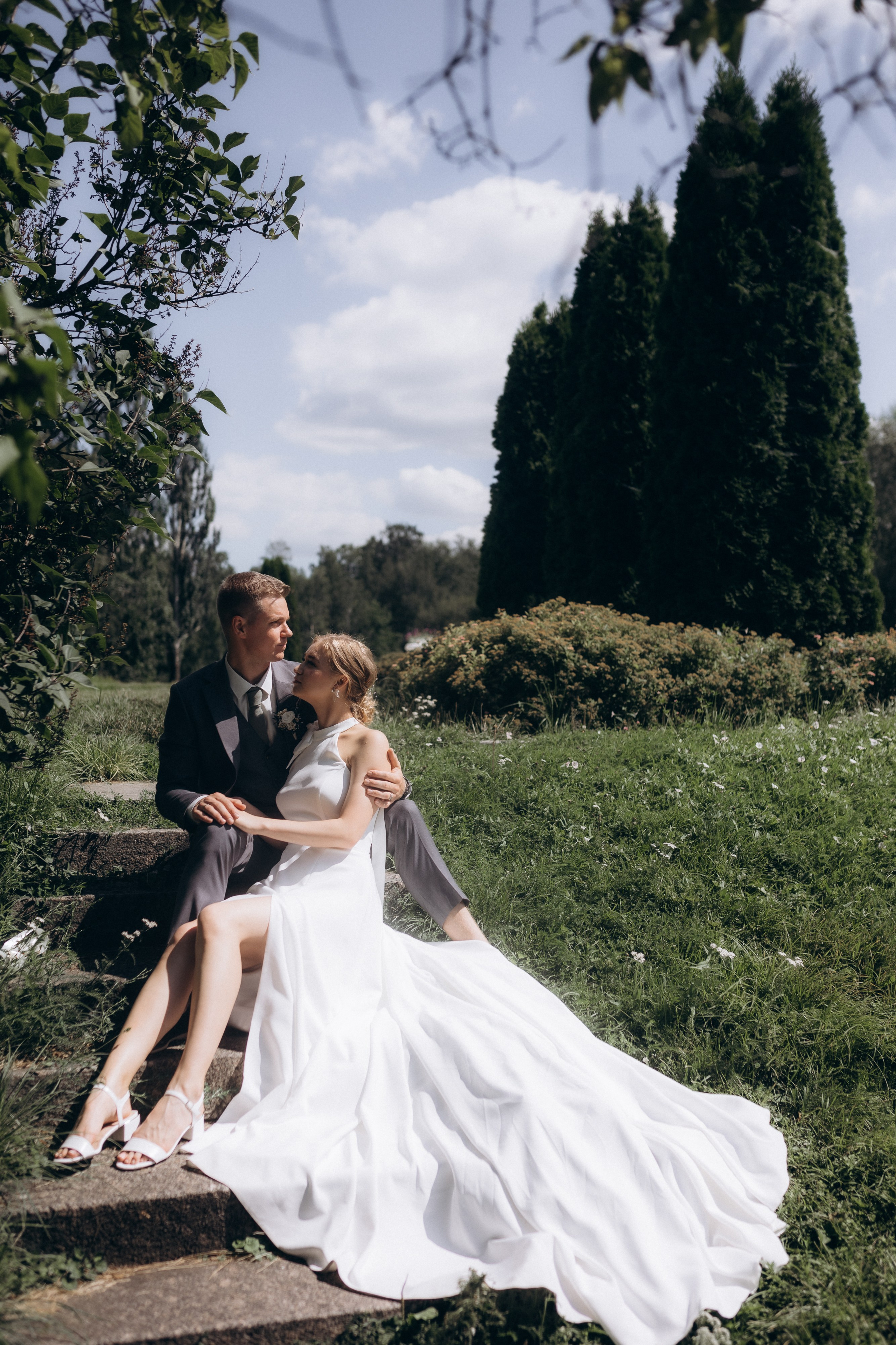 Свадебная фотосессия в Главном Ботаническом саду и в оранжерее. Свадебный фотограф в Москве Мария Крош