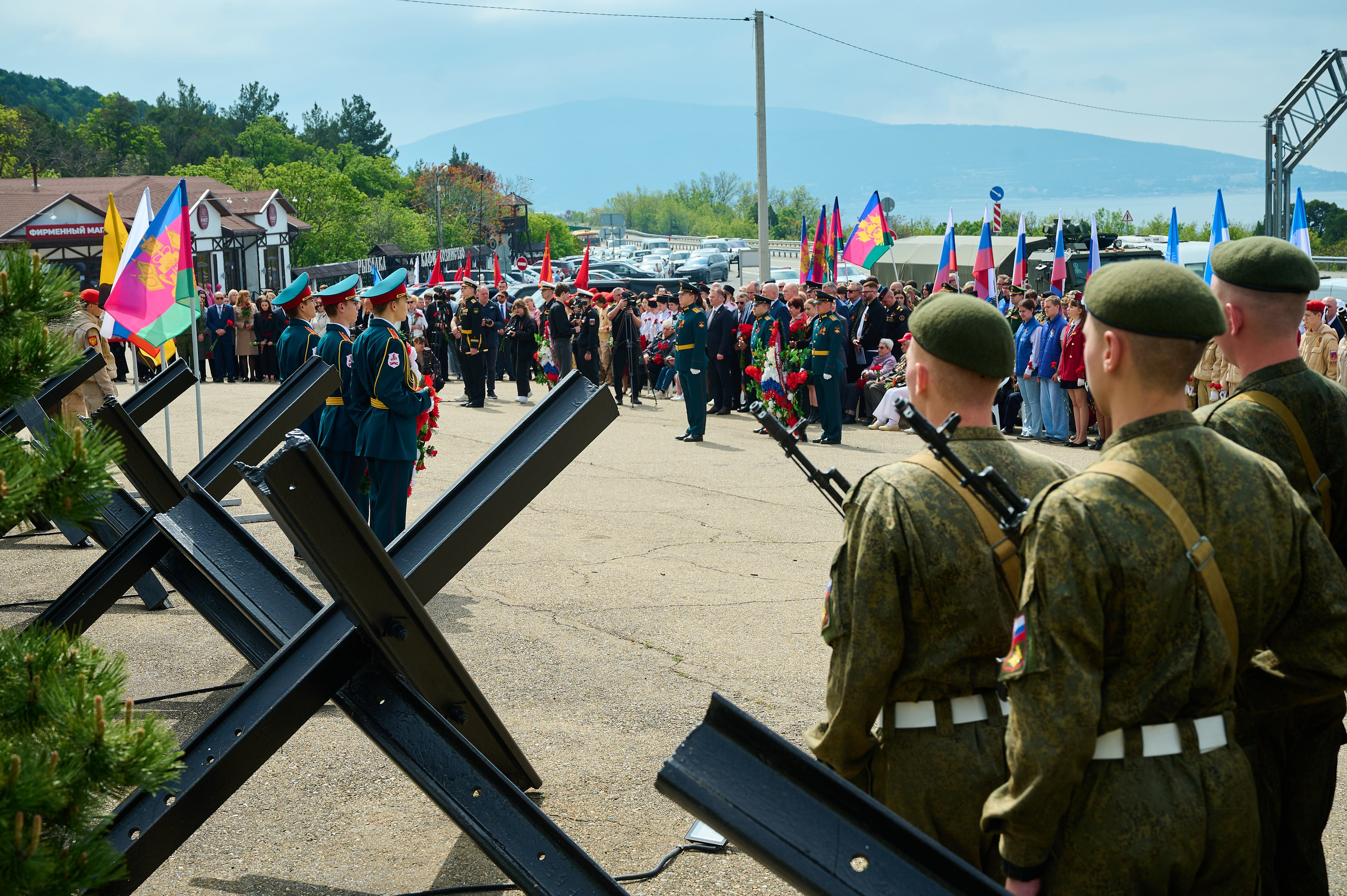 Батарея Зубкова митинг 2026. Жизнь курорта Кабардинка в фотографиях