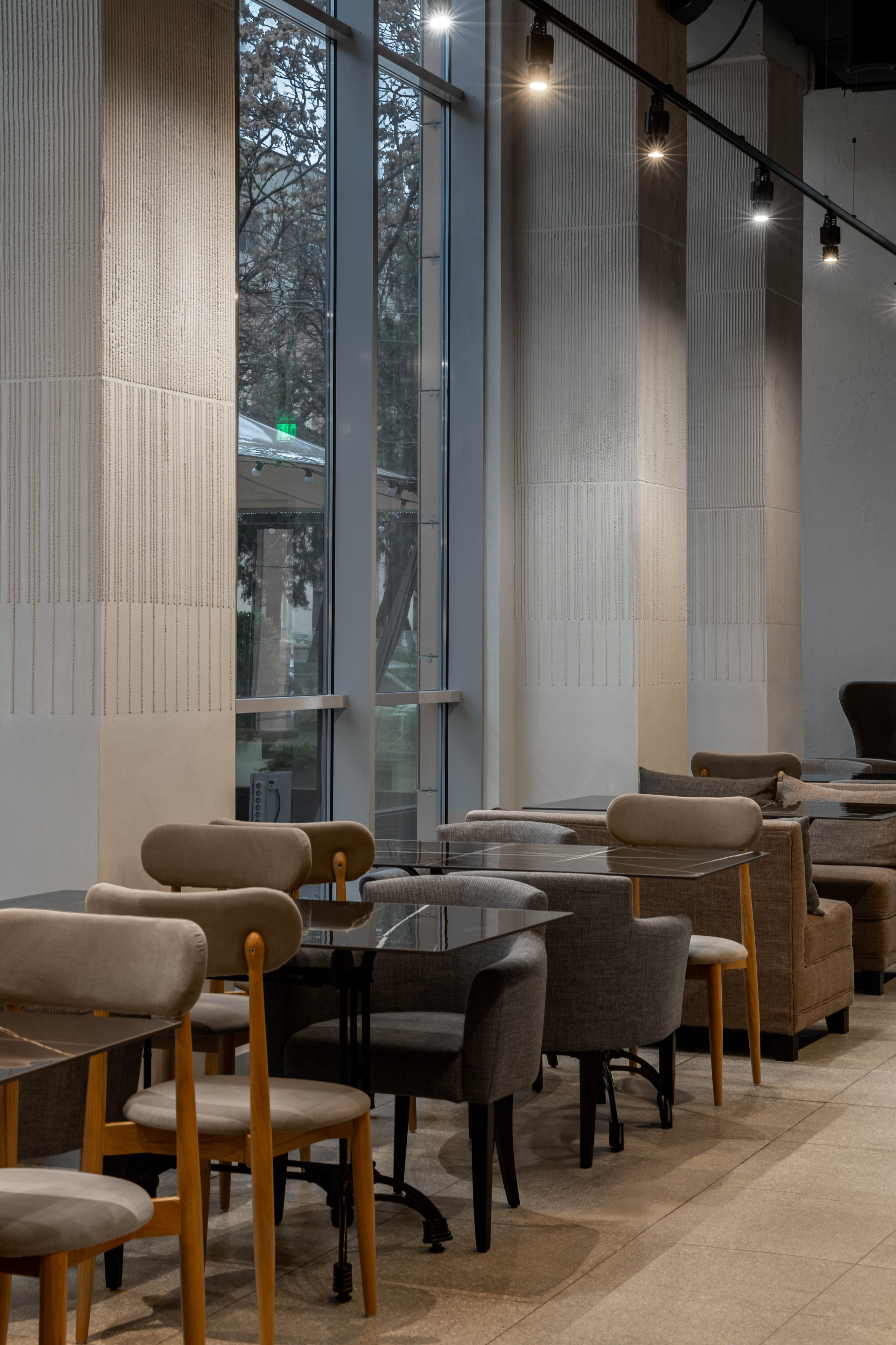 Lubo Cafe by Lena Golubinskaya. Ekaterina Symidi. Interior Photographer