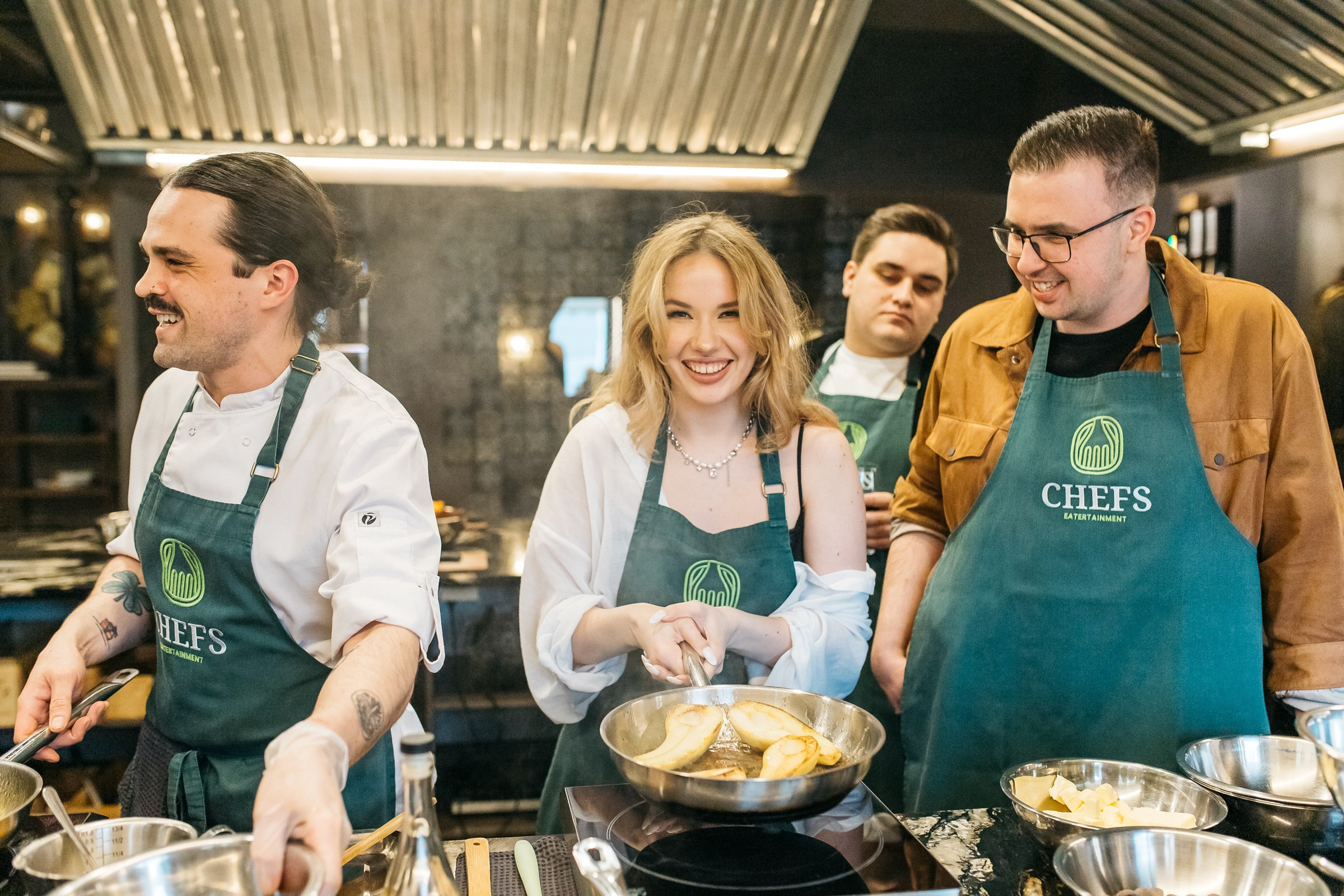 Позитивный репортажный фотограф на День Рождение, юбилей Питер