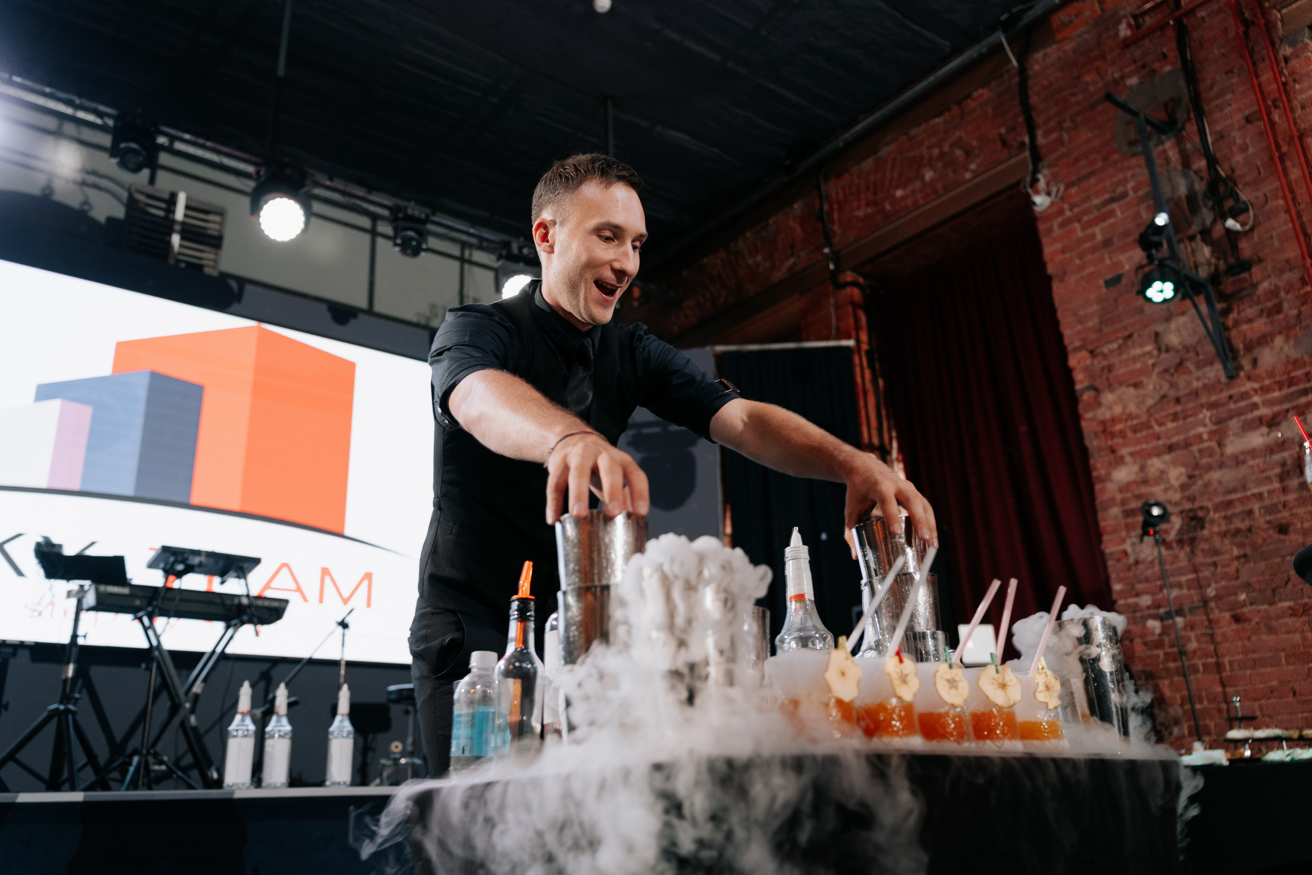 — ИВЕНТЫ. Профессиональный фотограф в Санкт-Петербурге Владимир Денисов