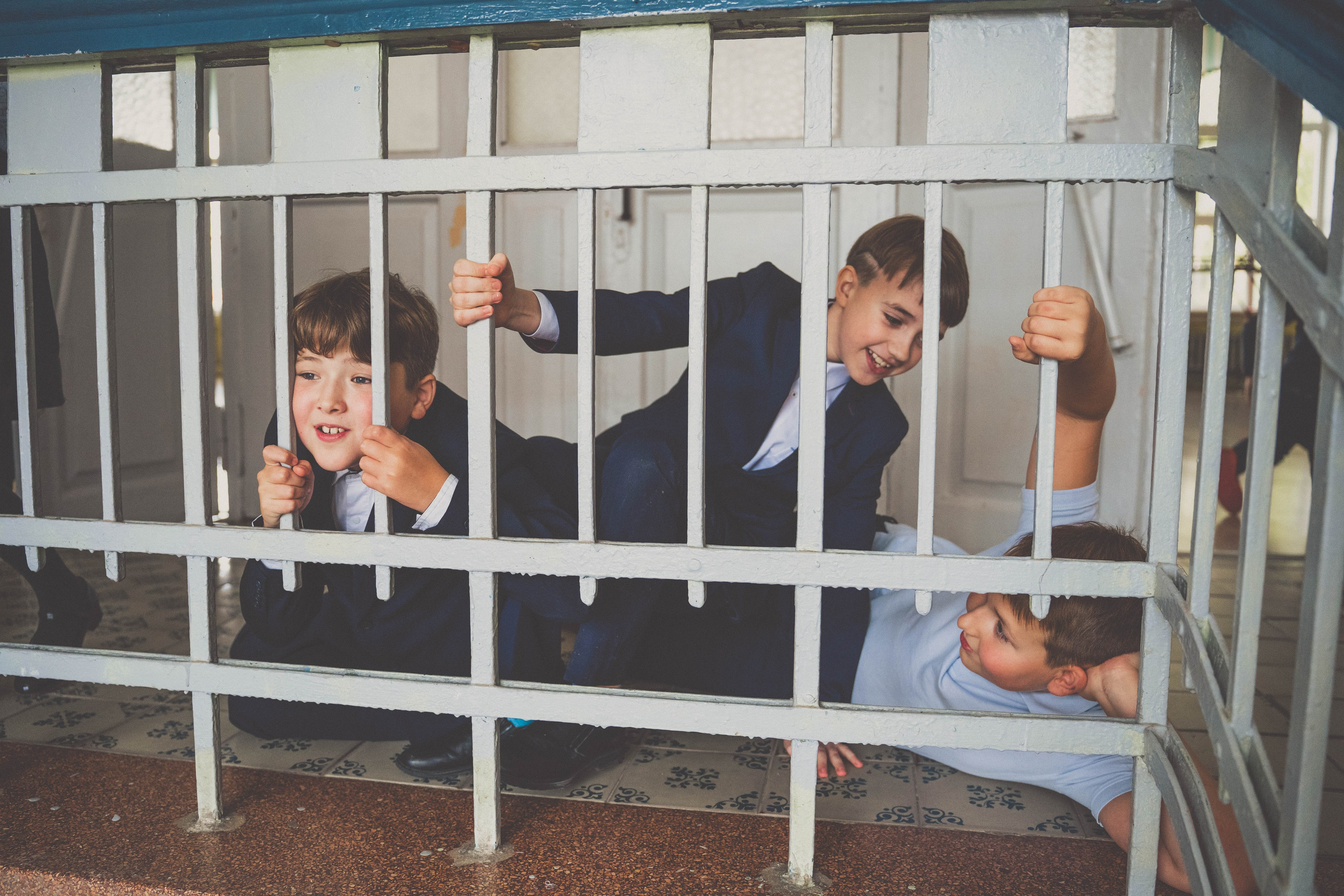 Классбук Гимназия 32 Иваново. Ирина Коновалова школьный фотограф. Выпускные альбомы Ярославль