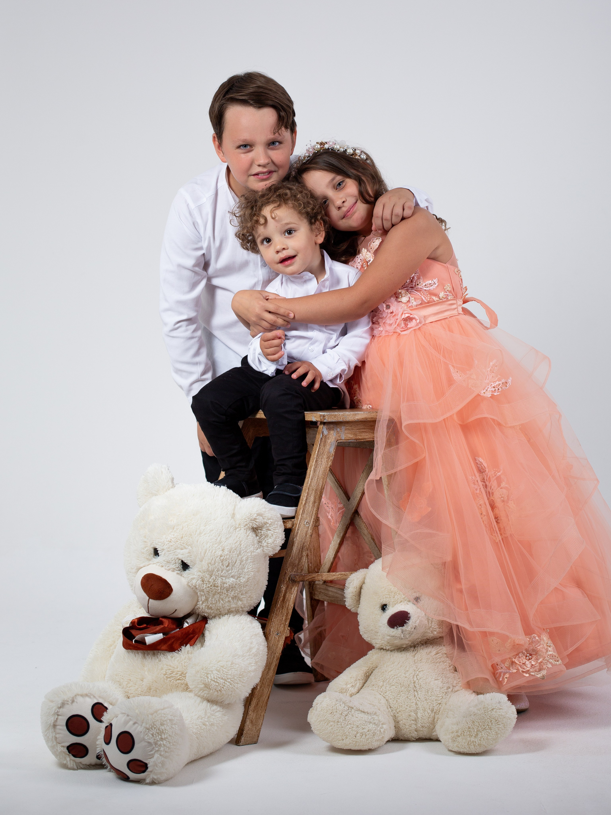 Детки. Фотограф Julia Milton | Портреты, съемки для маркетплейсов, лавстори, съёмка беременности в Санкт-Петербурге. Обучение фотографии в Спб очно
