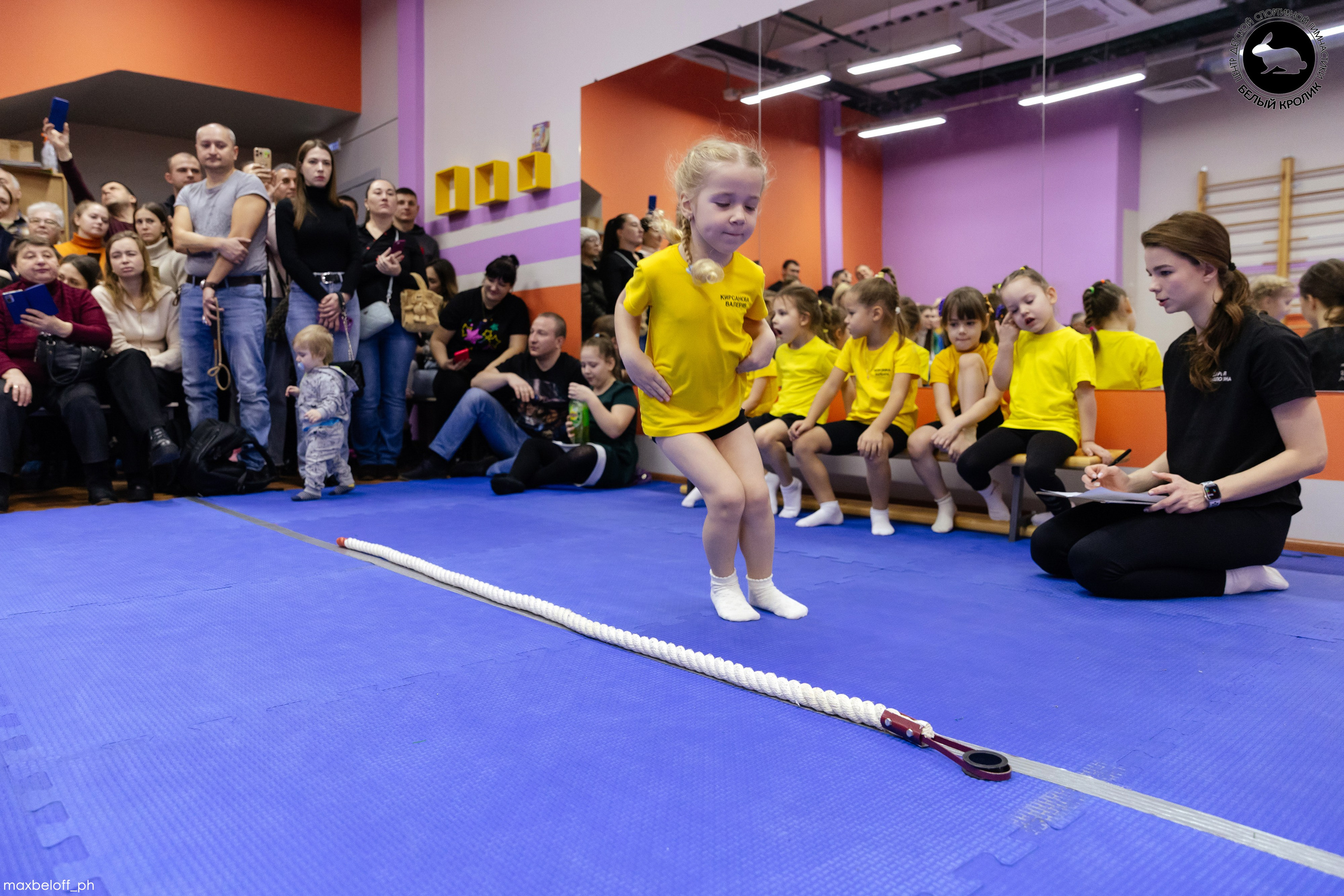 Белый кролик. Соревнования. Семейный фотограф — Макс Белогрудов