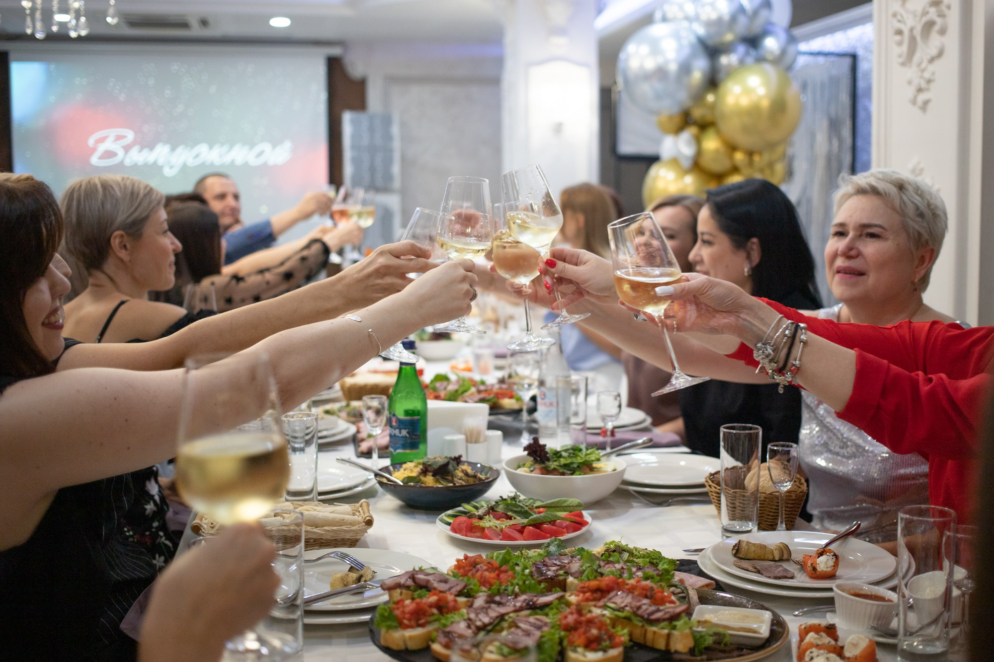 Выпускной 9-й класс. Репортажный, промышленный и маркетплейс-фотограф Дмитрий Чернат