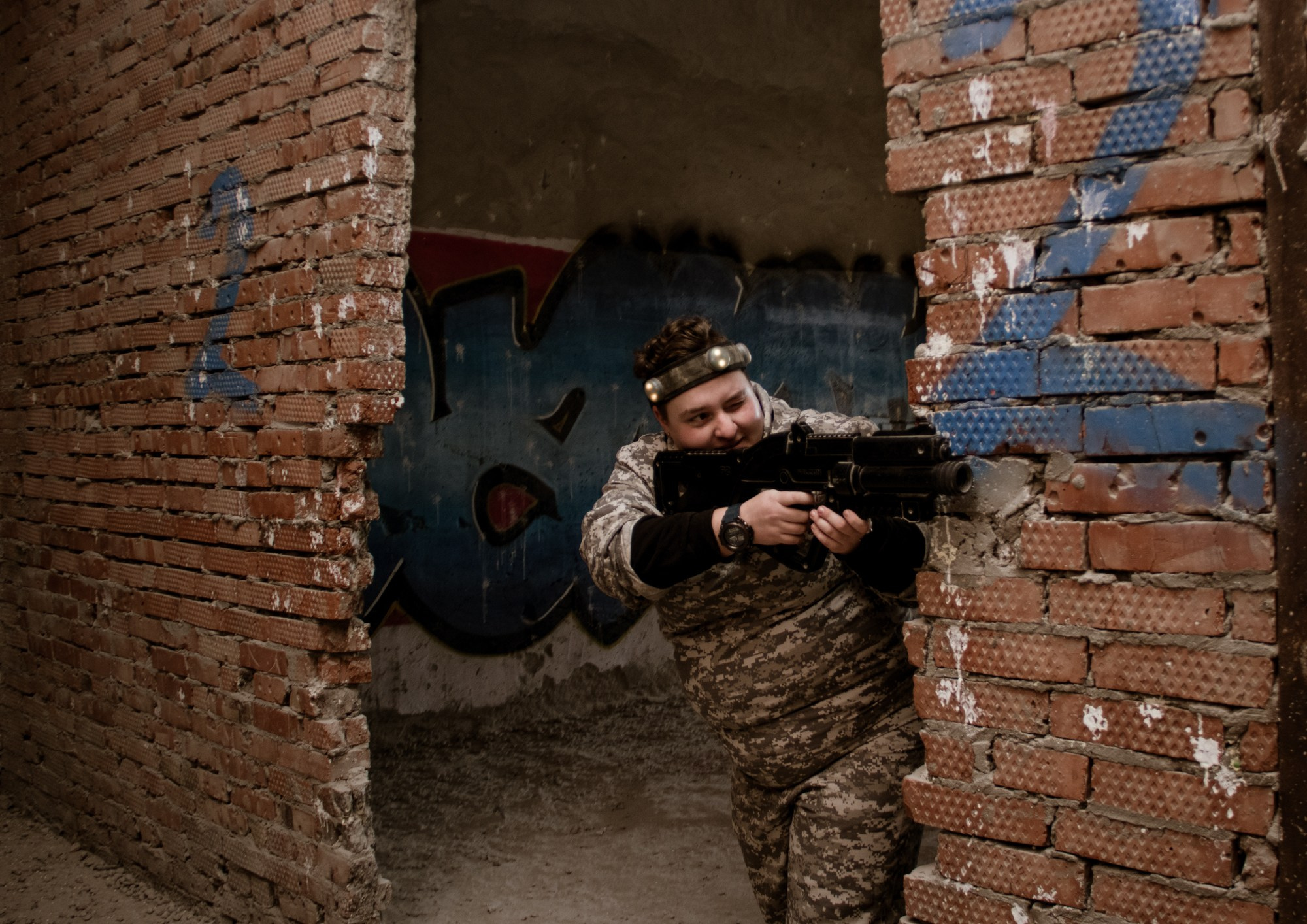 Лазертаг на заводе ЗИП. Репортажный, промышленный и маркетплейс-фотограф Дмитрий Чернат