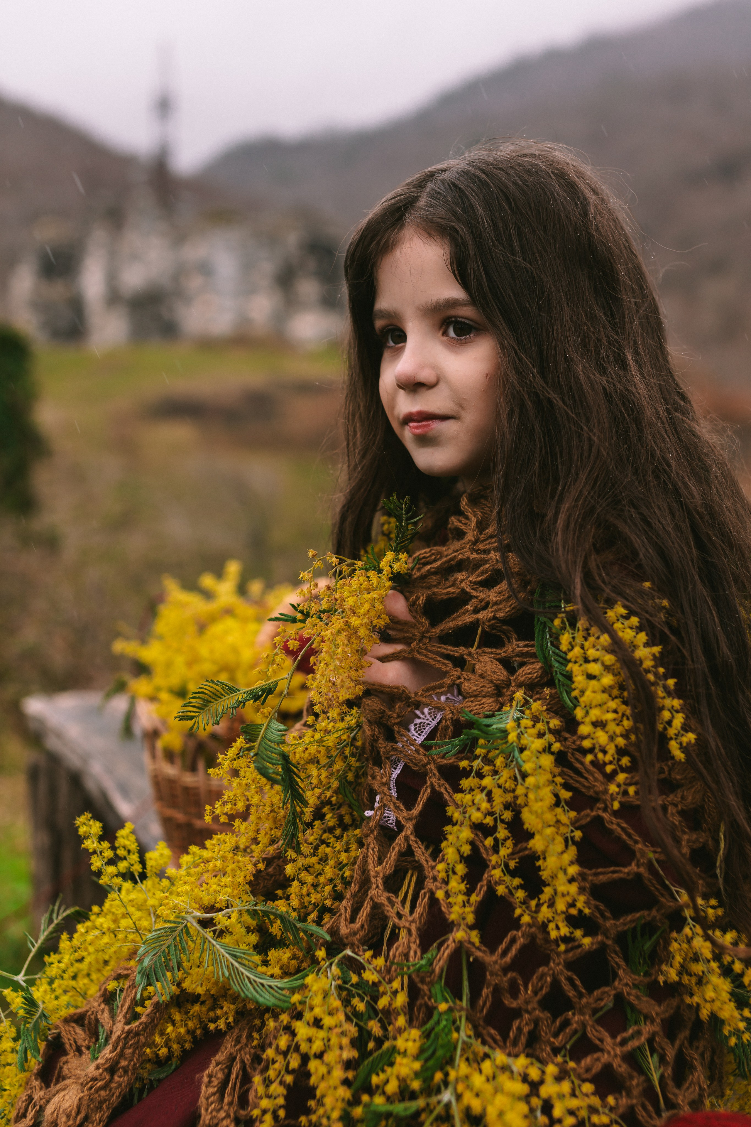 Девочка в горах. Семейный и художественный фотограф в Тюмени Юлия Логинова