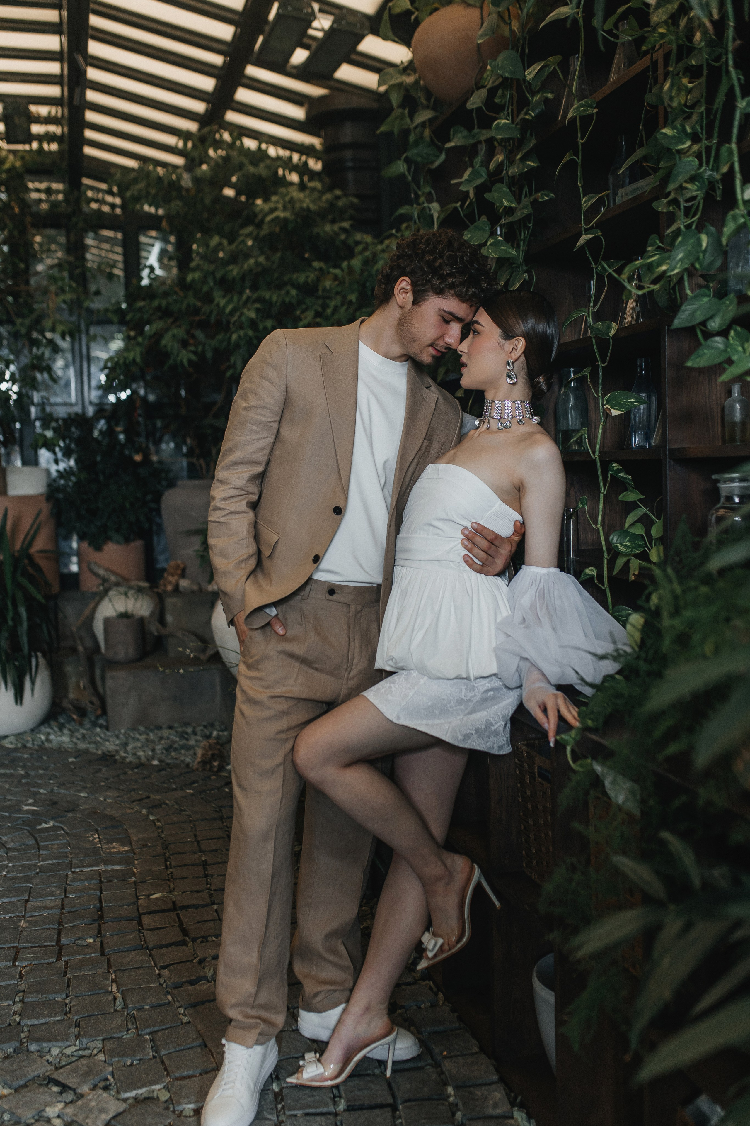 Свадебная история в оранжерее