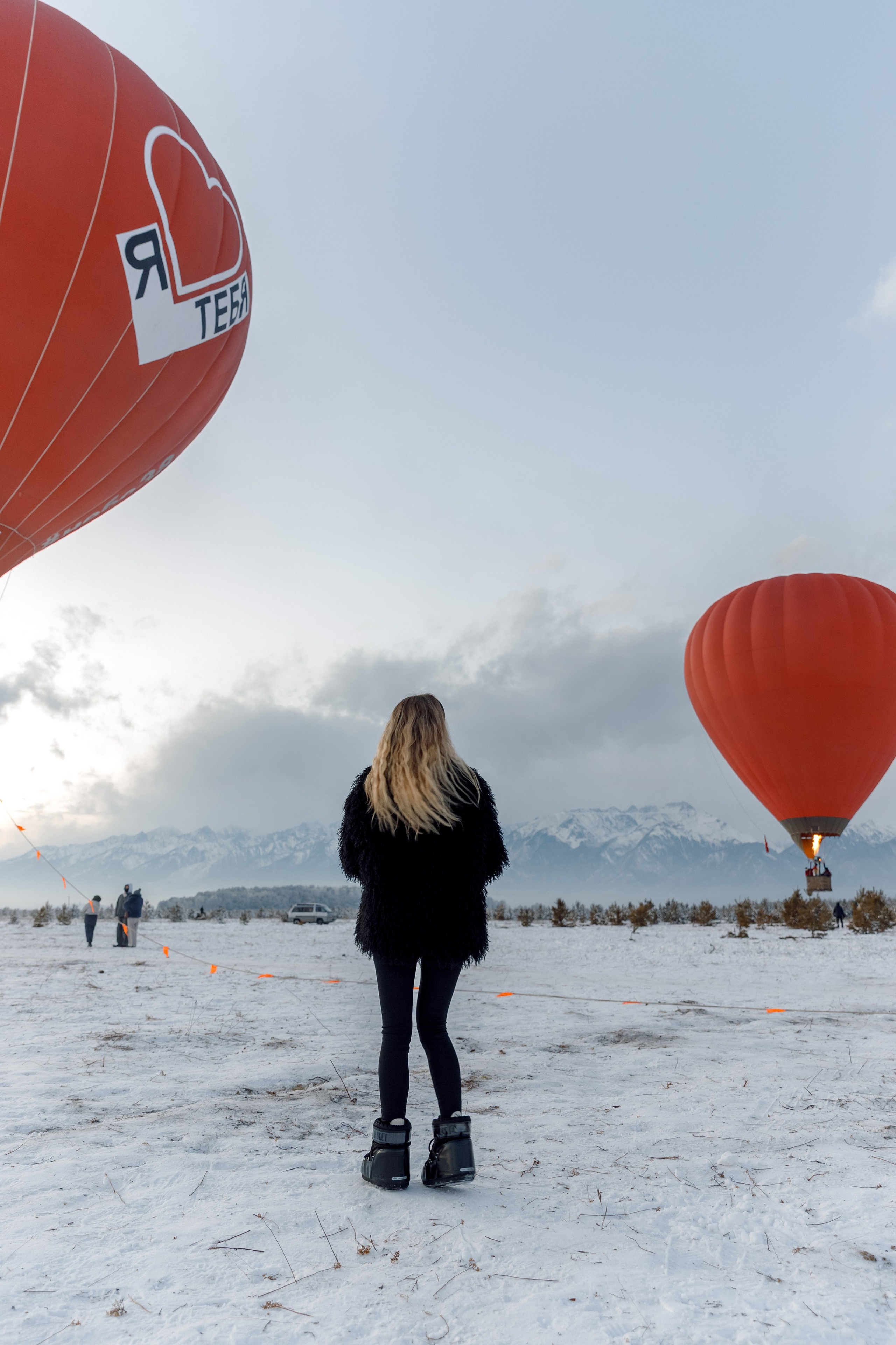 ЯБЛОКИ НА СНЕГУ. Свадебный фотограф Иркутск, репортажный фотограф Иркутск