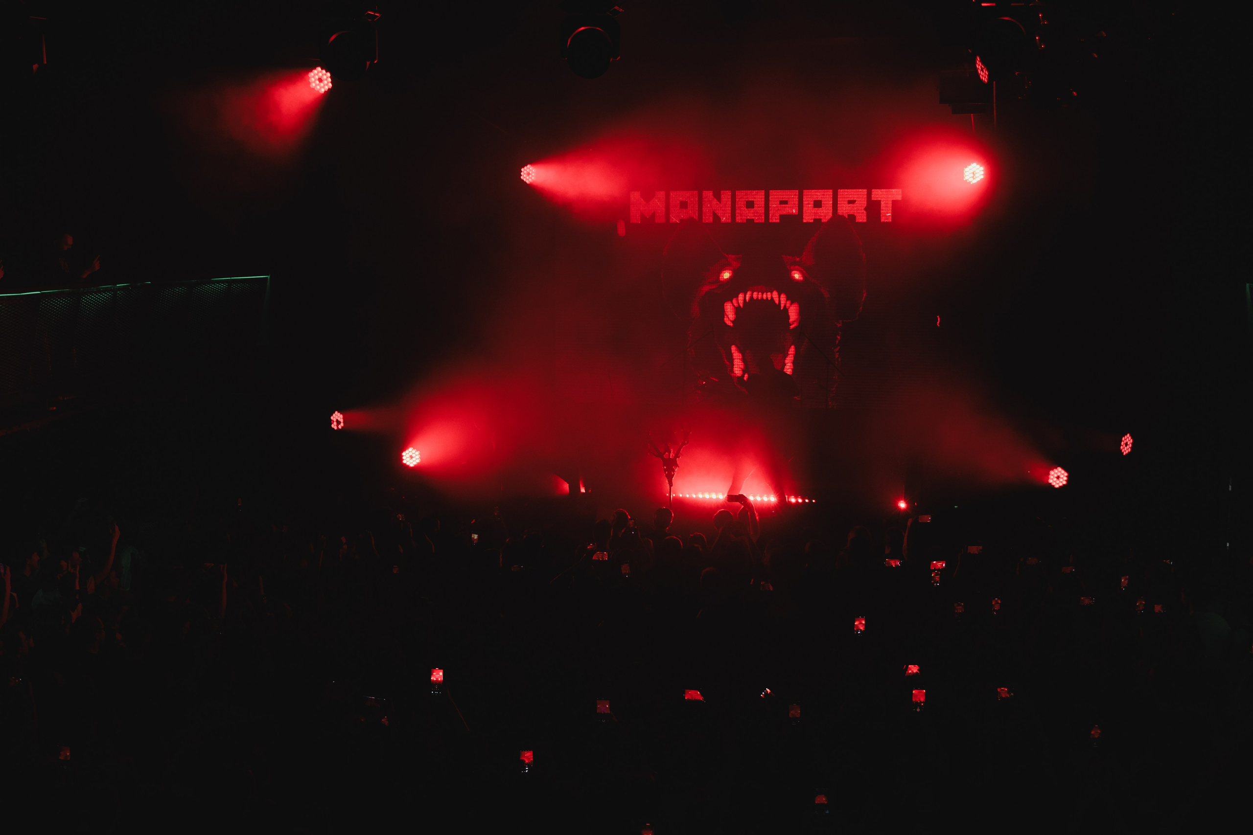 MANAPART. Студийный и свадебный фотограф в Москве Айк Саркисян