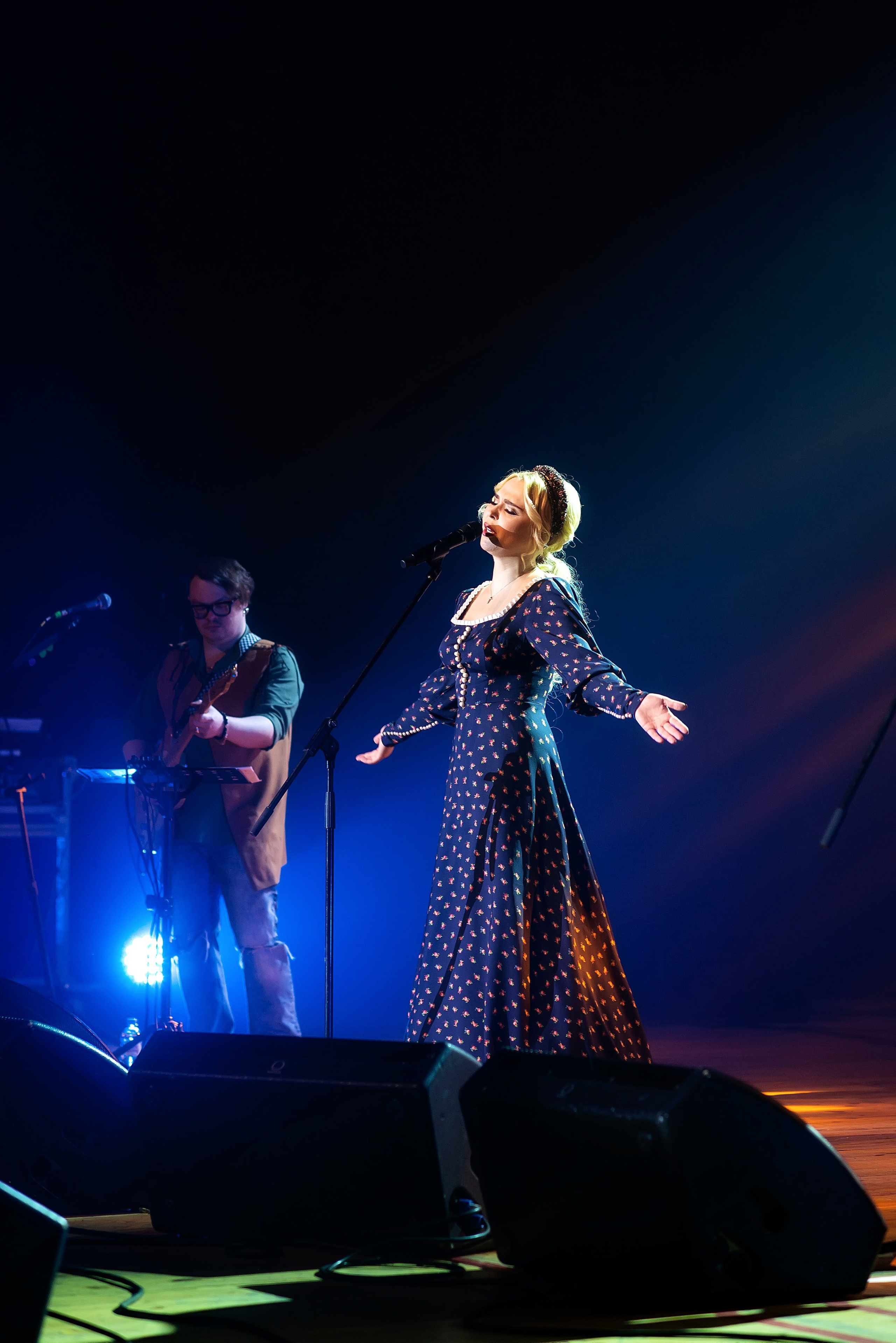 Концерт Пелагеи. Школьный, фэшн фотограф в Тюмени и в России Ирина Королева