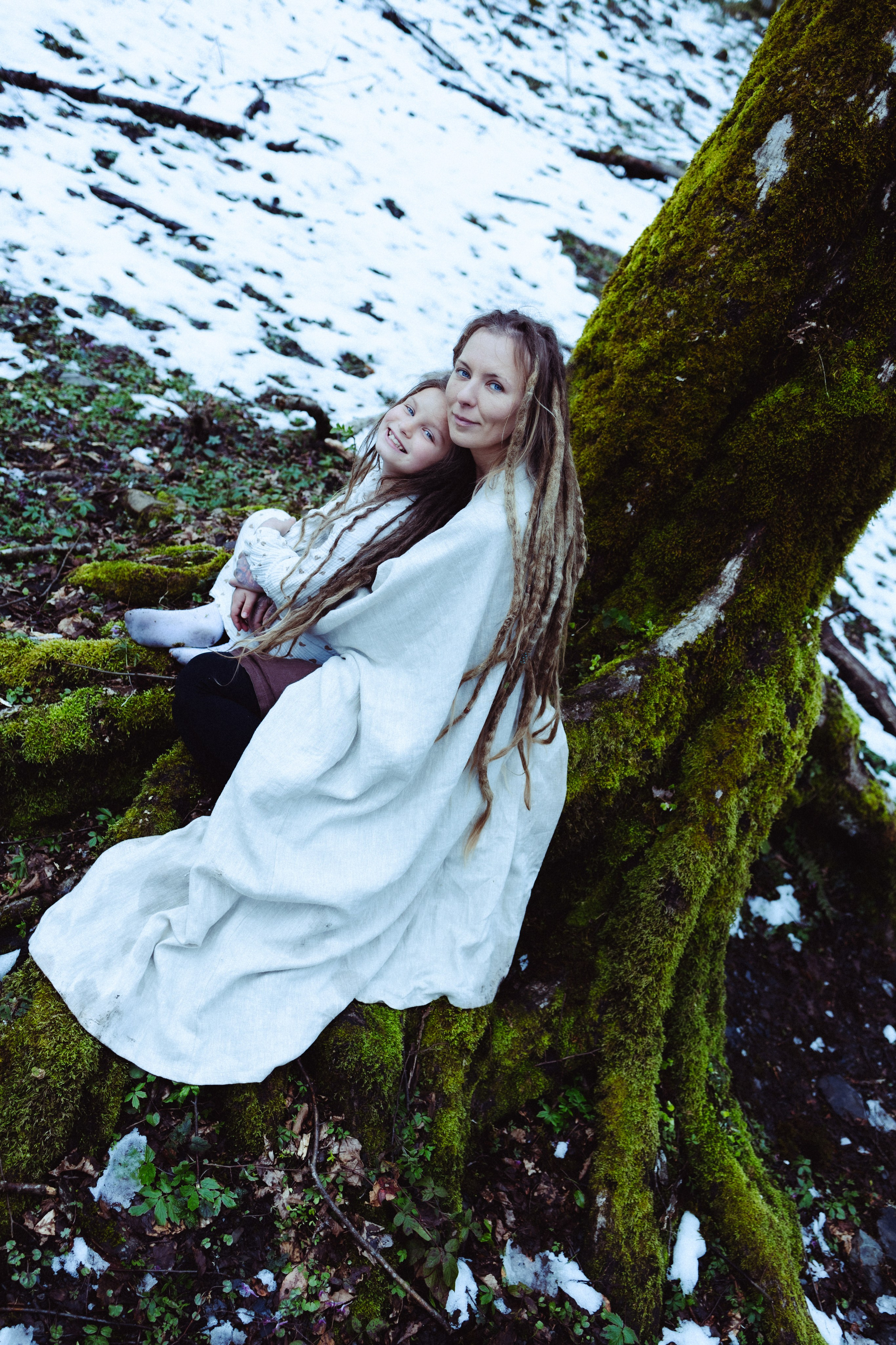 Семейная фотосессия мамы и дочери