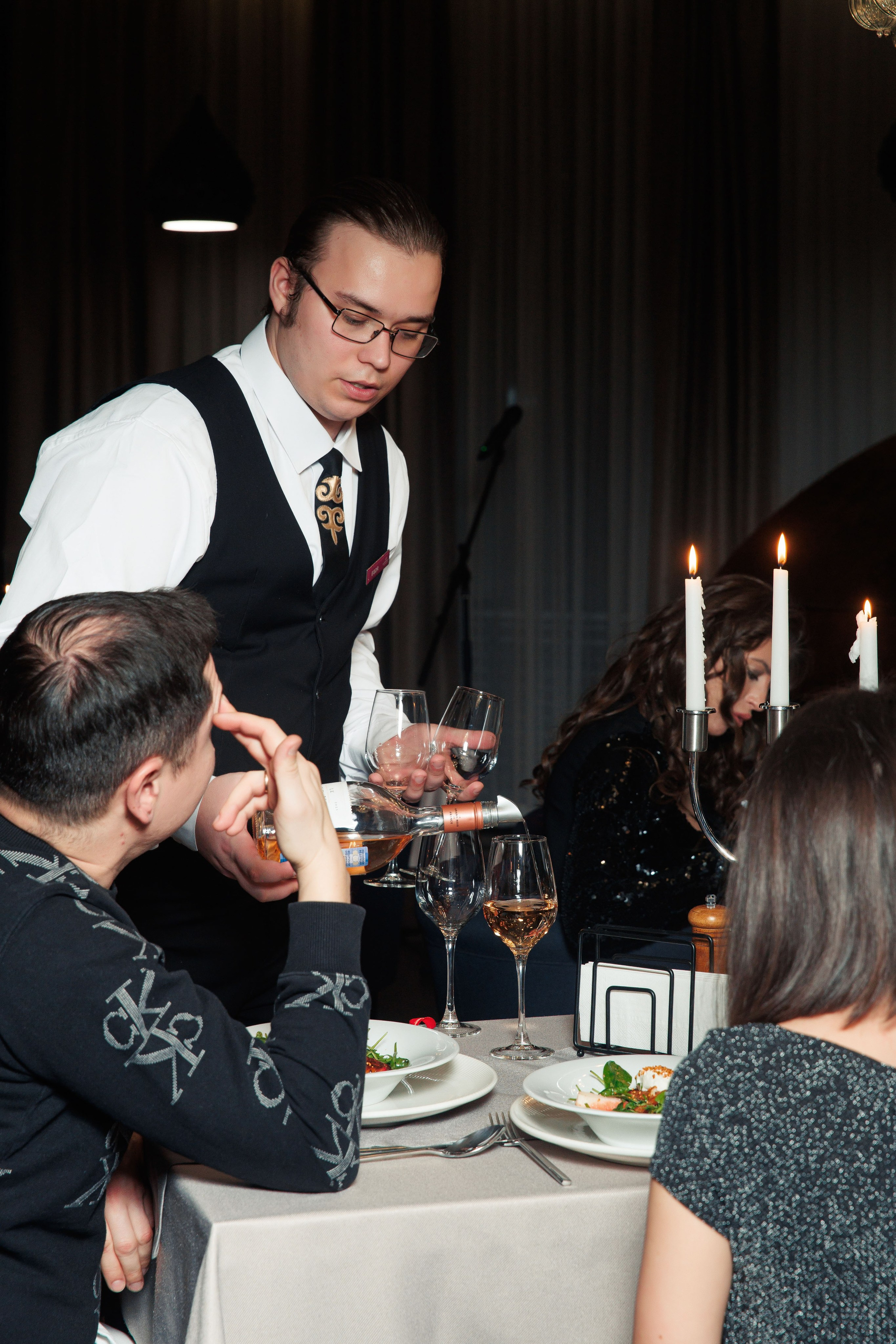 Поэтический вечер в ресторане Novum. Репортажный и свадебный фотограф в Уфе Павел Кожевников