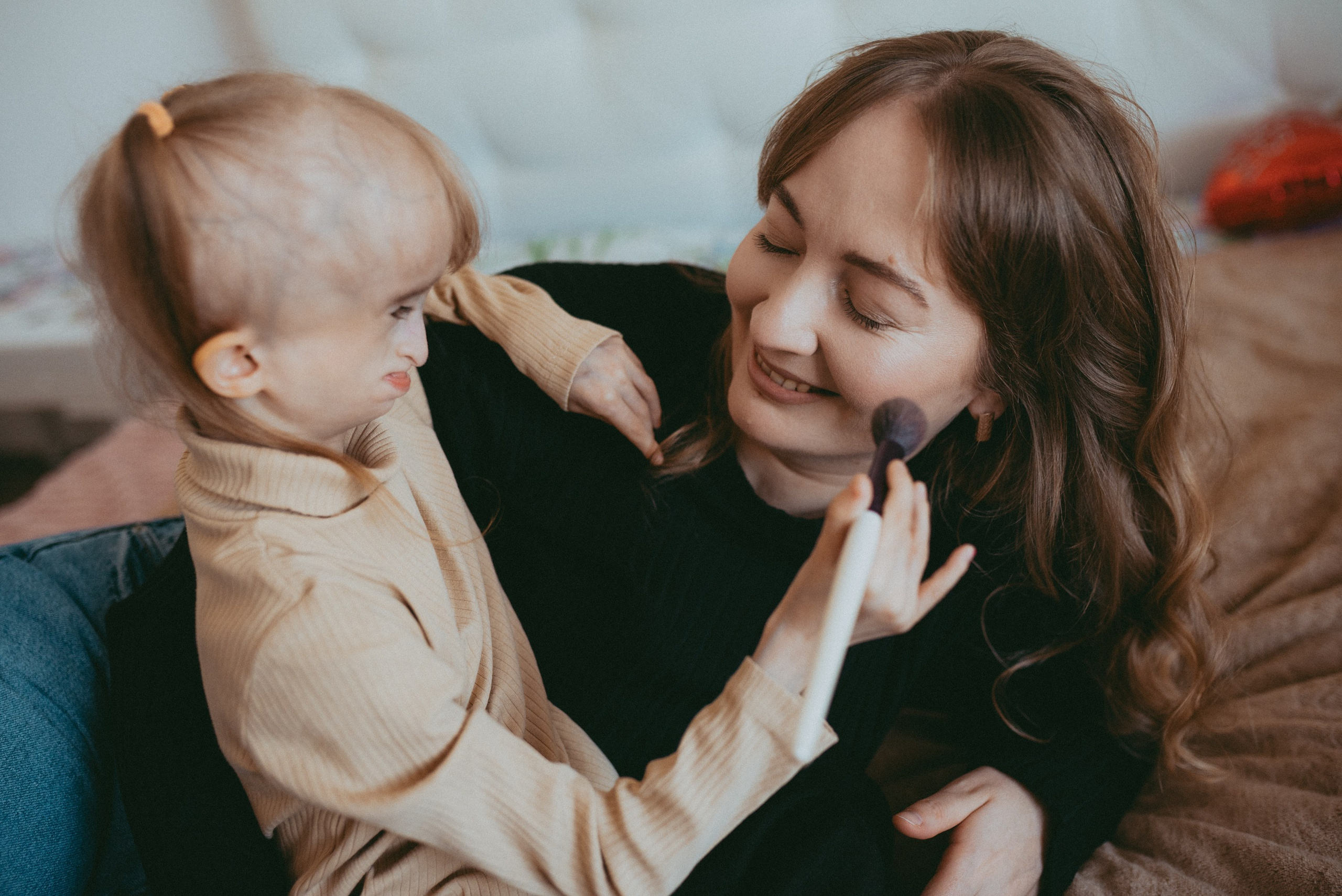 Необыкновенная девочка Маша с мамой Олей и папой Лешей. Семейный и детский фотограф в Новосибирске и Краснообске — Анна Ким