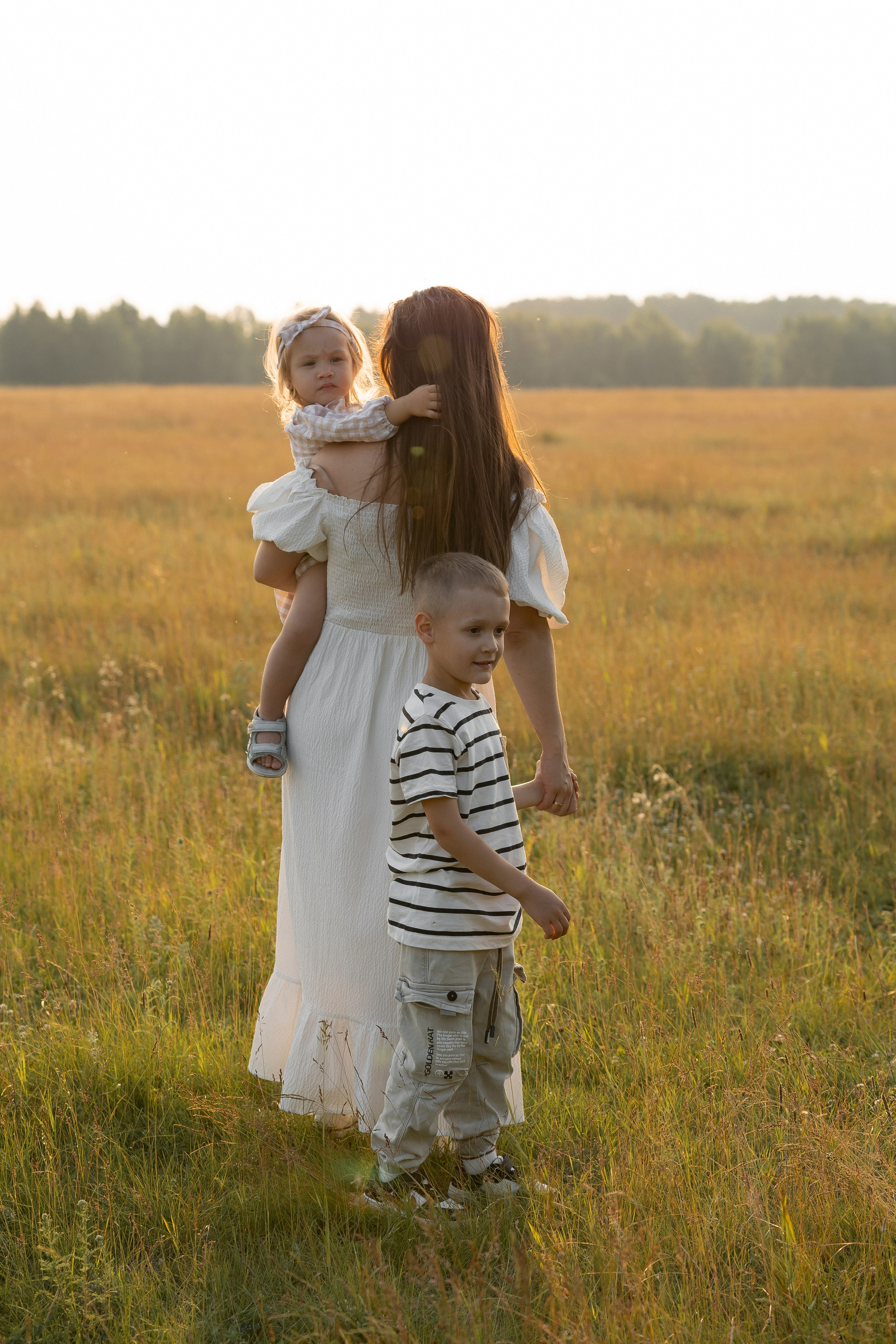 В поле. Семейный и свадебный фотограф в Челябинске Мария Леонтьева