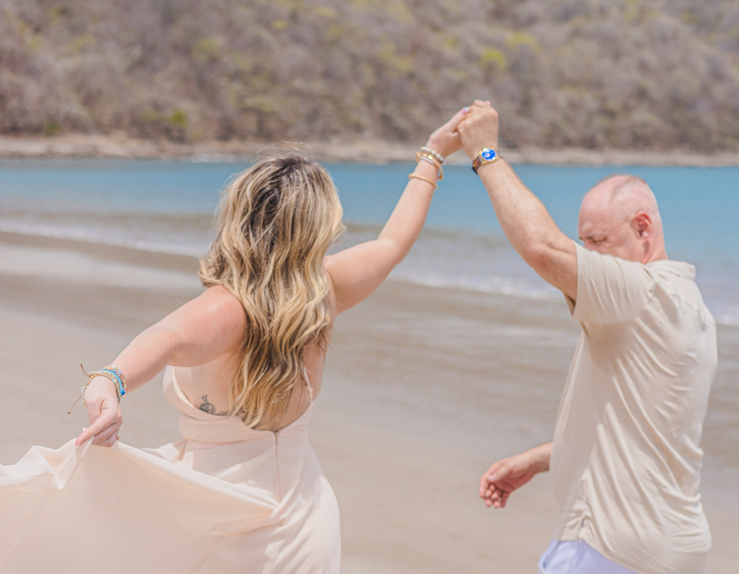 Jerry& Whitney sun and ocean. Family, portrait, content photo in Costa Rica Evgeniya Besprozvannykh
