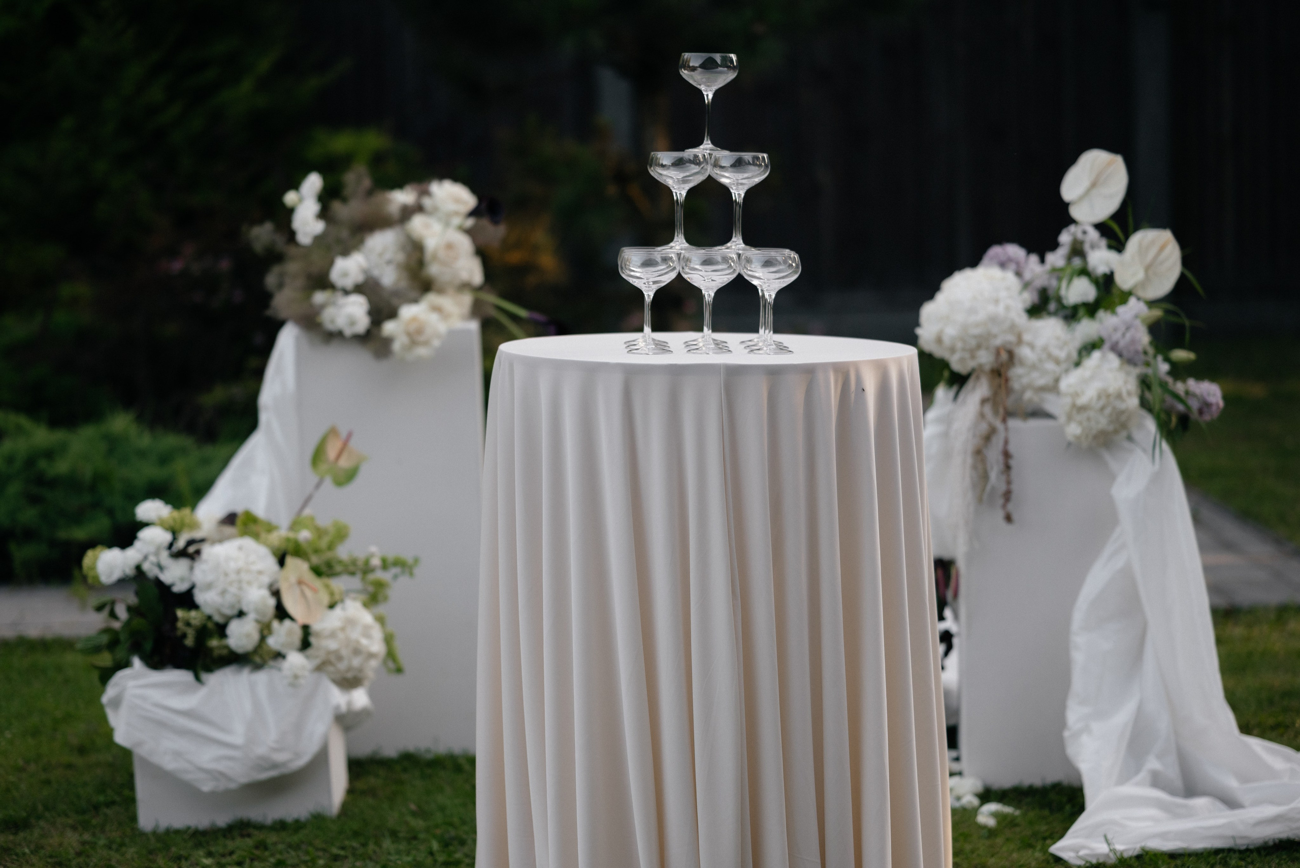 Wedding day in DELICE CHALET. Wedding PHOTOGRAPHER Andrew Vnukov