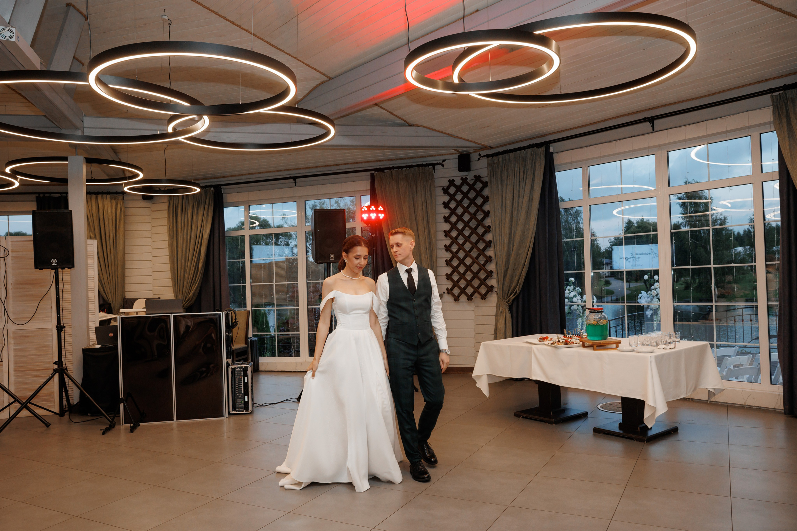 Регистрация в отеле Fish Point, ЗАГС Бутово, прогулка в Остафьево. Свадебный и репортажный фотограф (Москва, Королев и другие)