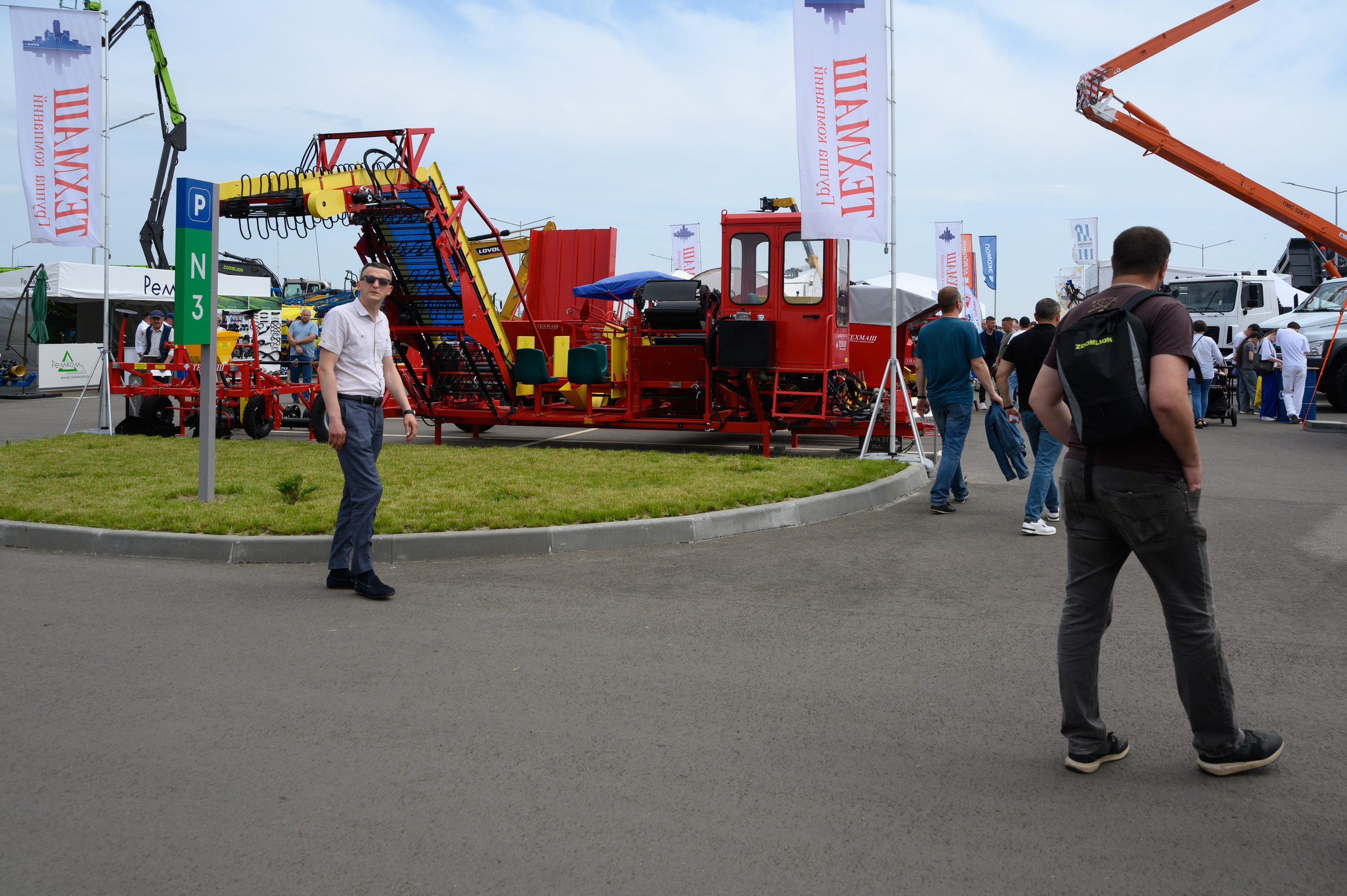 Агровыставка. Фотоуслуги, услуги фотографа, фотографирование важных событий