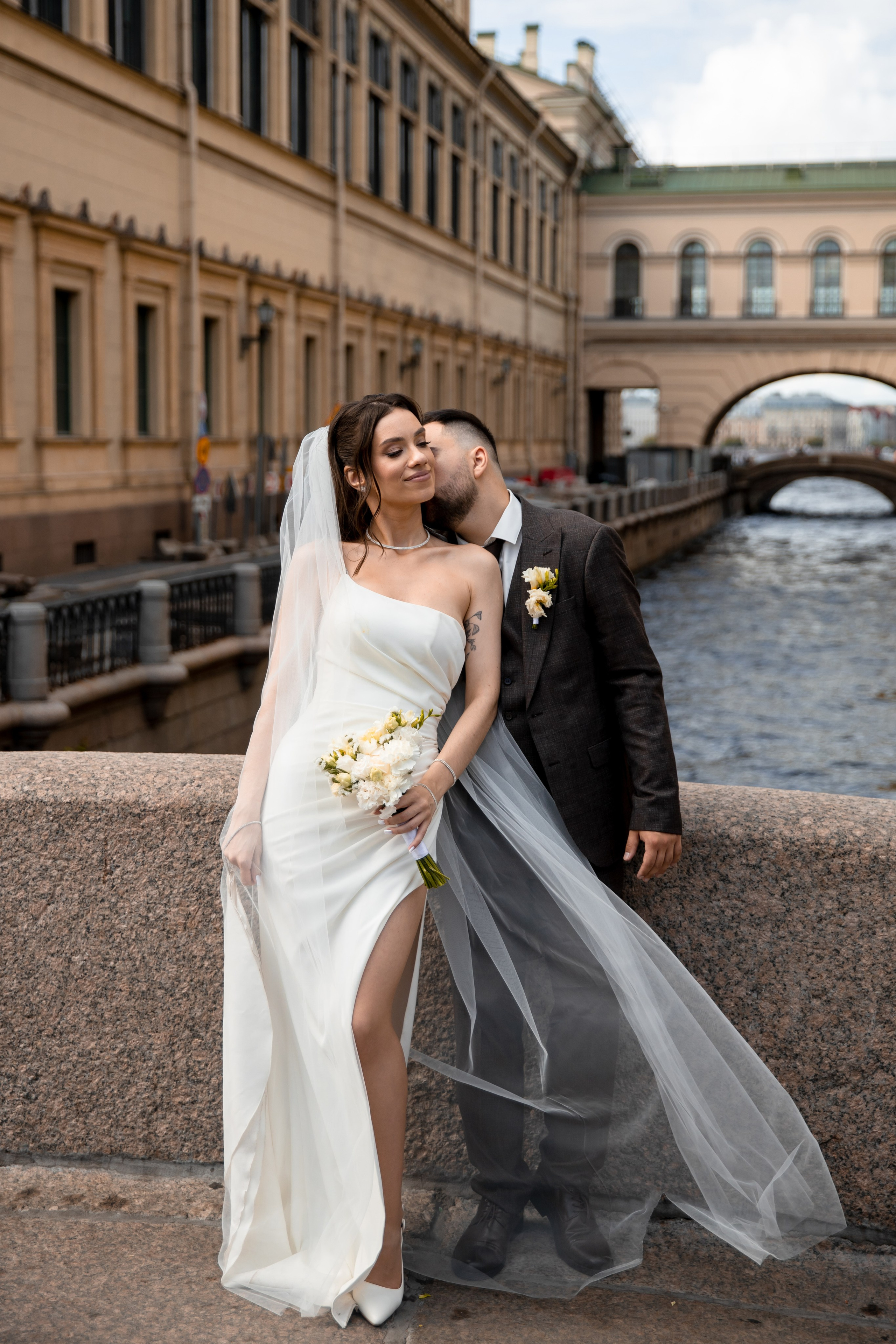 Анна и Александр / Прогулка + ЗАГС. Свадебный и семейный фотограф в Москве Диана Левченко