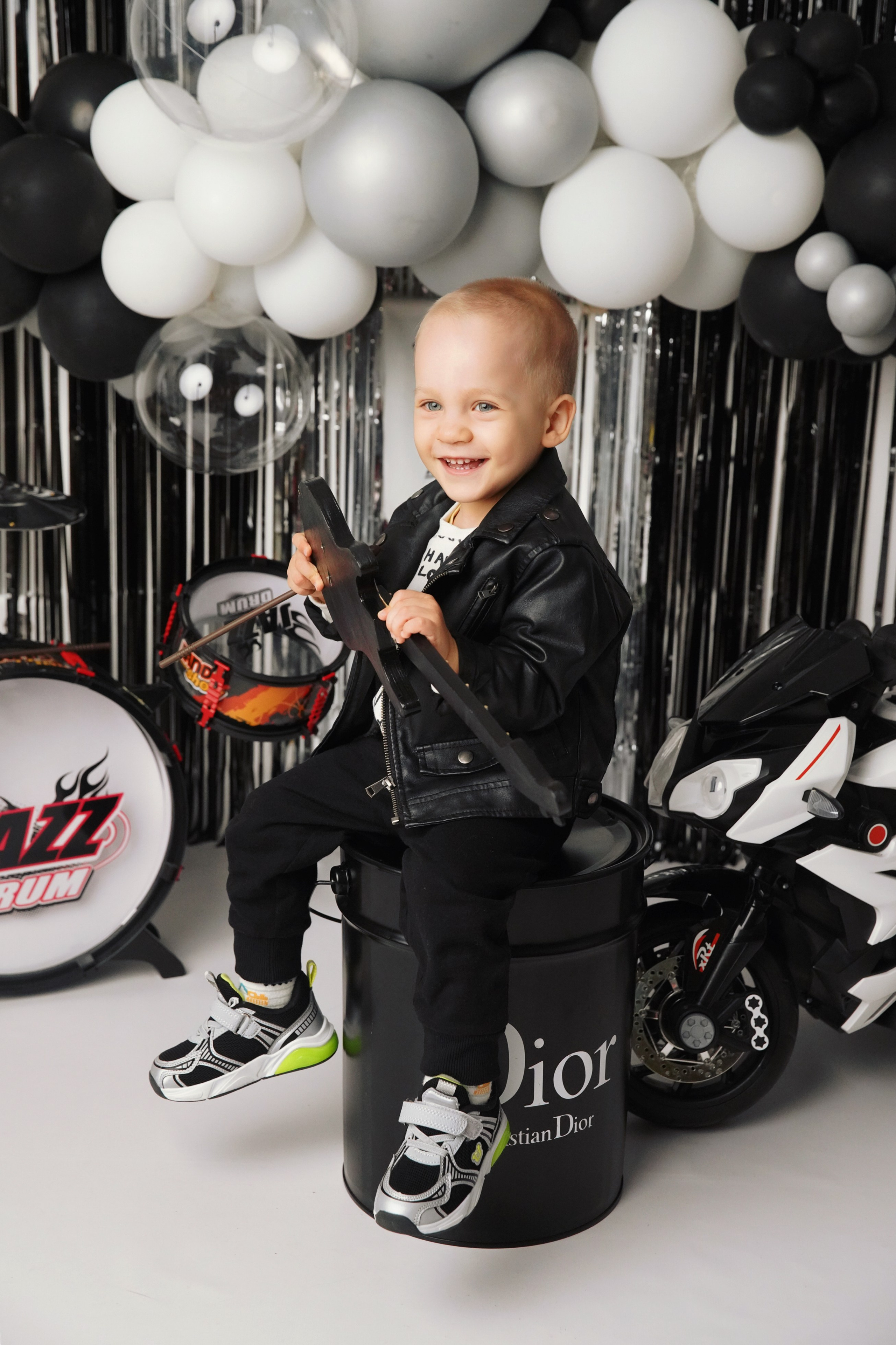 Байкер. Фотограф новорожденных. Семейный и детский фотограф в городе Сургуте