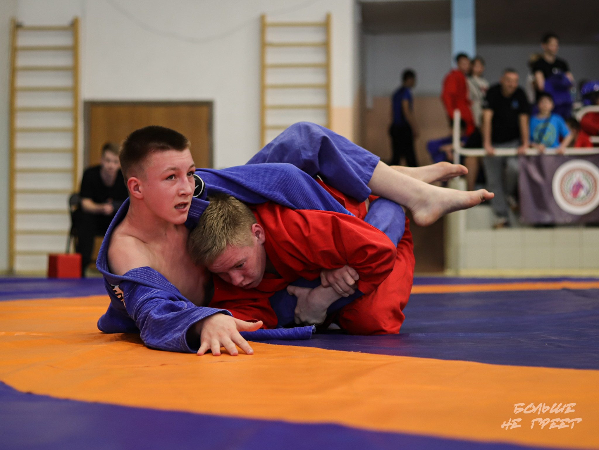 ПЕРВЕНСТВО УРФО ПО СПОРТИВНОЙ БОРЬБЕ ГРЭППЛИНГ И ГРЭППЛИНГ-ГИ. Больше не греет