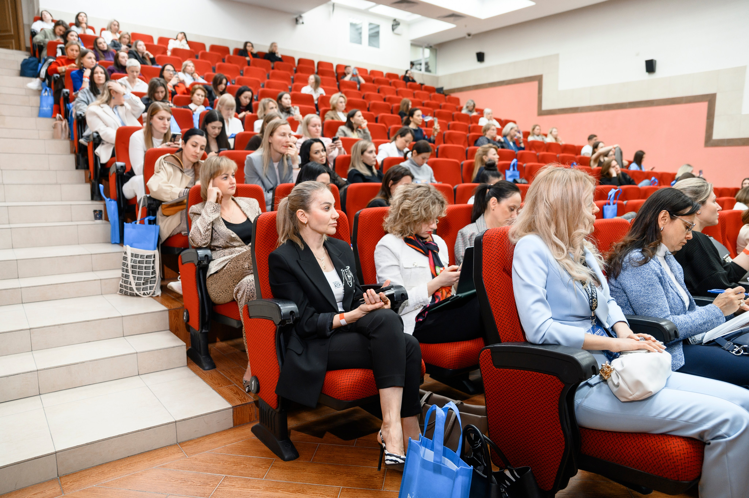 СЛУШАТЕЛИ. PRO-AGELESS