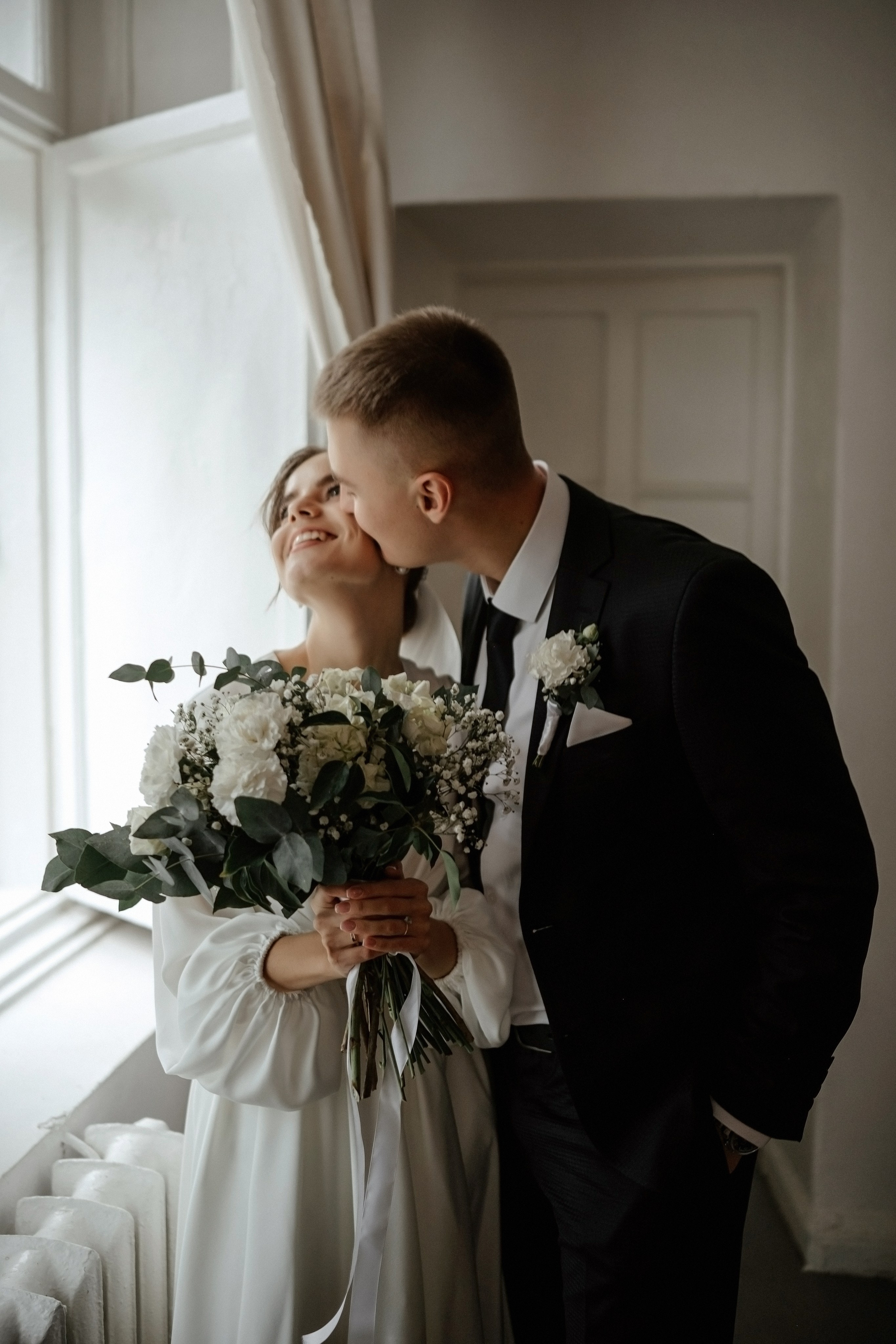 Свадебная фотосессия в Ливадийском дворце. Свадебный и семейный фотограф и видеограф, Крым, Москва, Санкт -Петербург