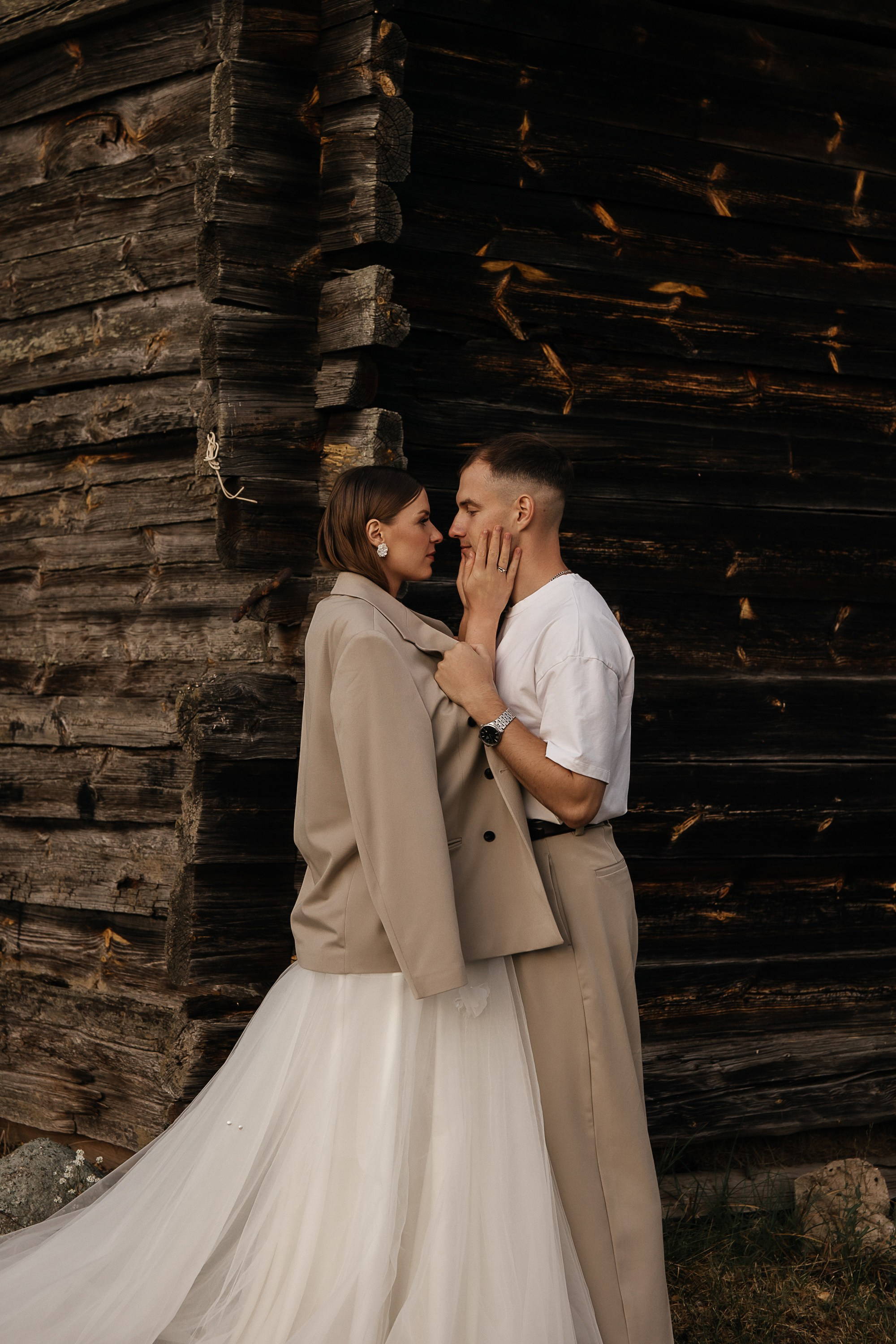 Свадьбная фотосессия в деревенской атмосфере. Свадебный и семейный фотограф Виолетта Сидельникова. Краснодар, Россия, Беларусь, Европа