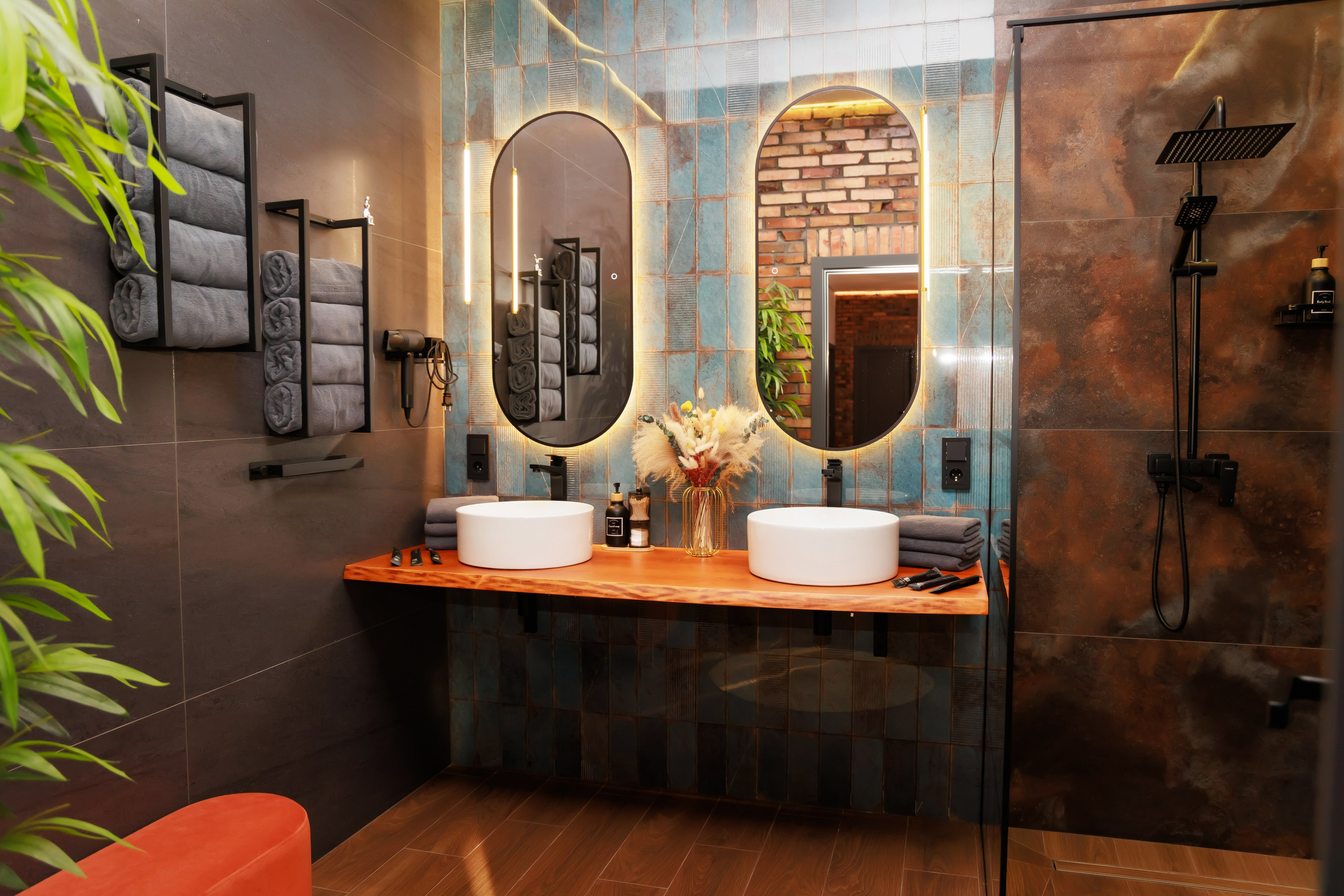 Интерьерная и рекламная съёмка. Свадебный и семейный фотограф в г. Майкопе (выезд по республике и краю)