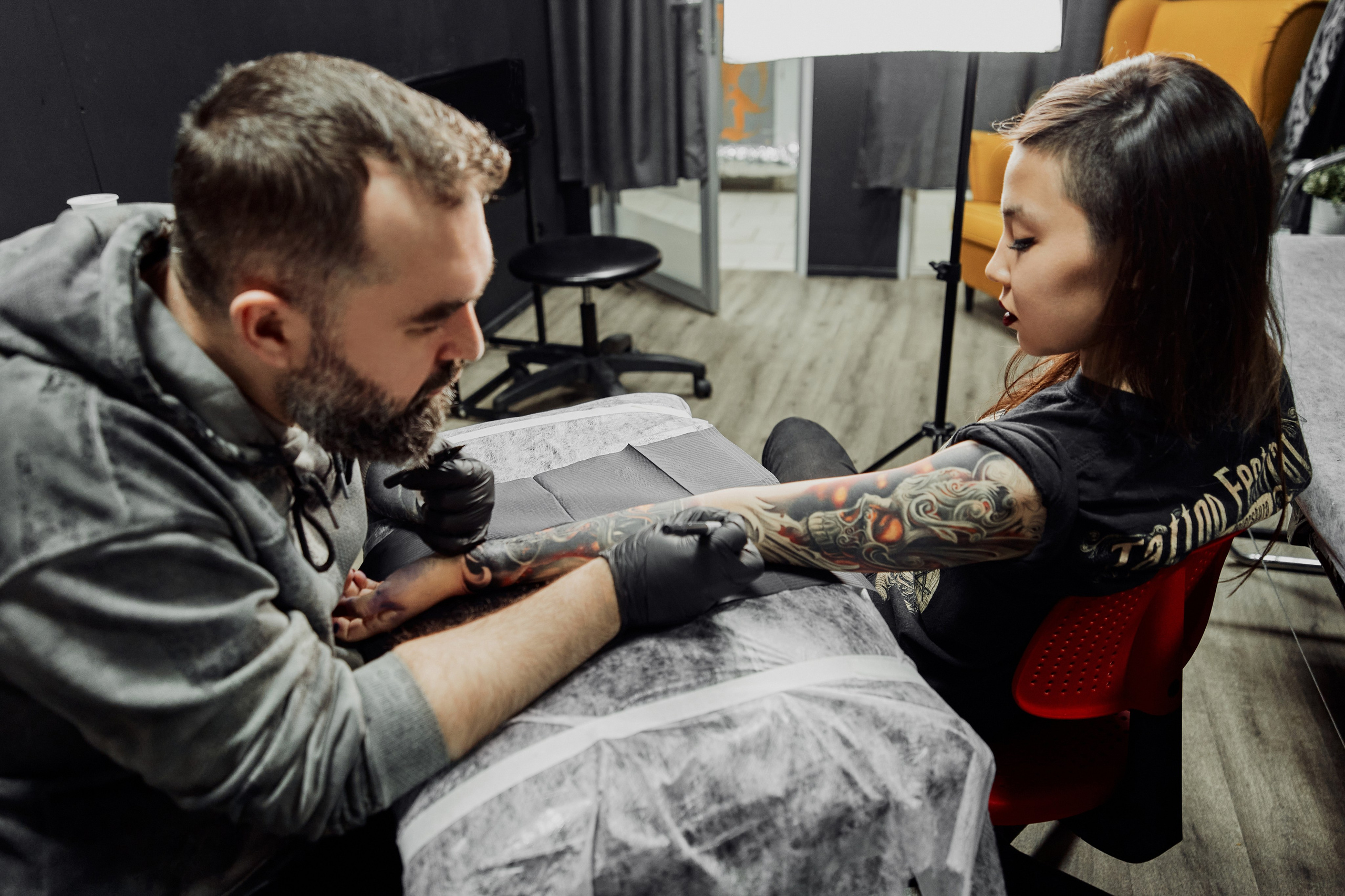Тату-мастер. Фотограф Москва Арина Клокова