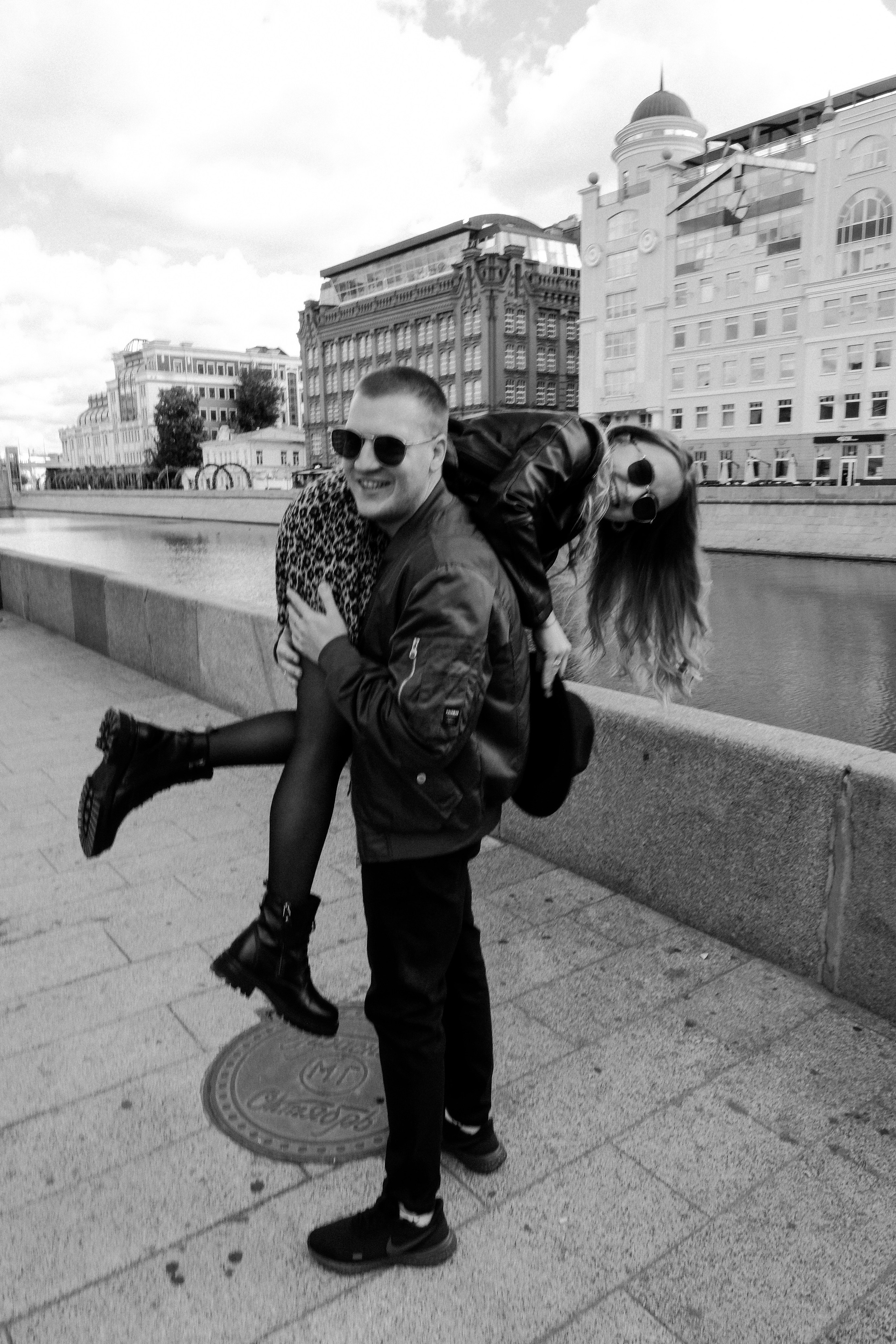 Солнце на Красном Октябре. Свадебный фотограф Александра Тюлякова