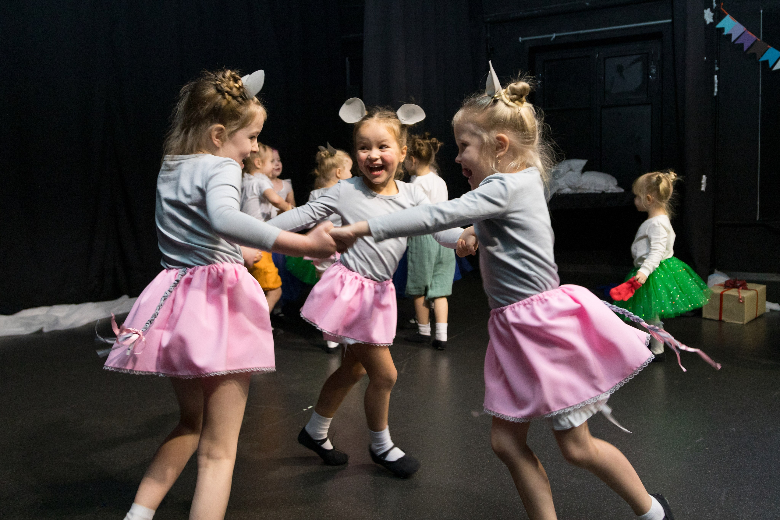 Отчетный танцевальный концерт детей 2-7 лет. Детский и контент фотограф Надя Волкова Санкт-Петербург