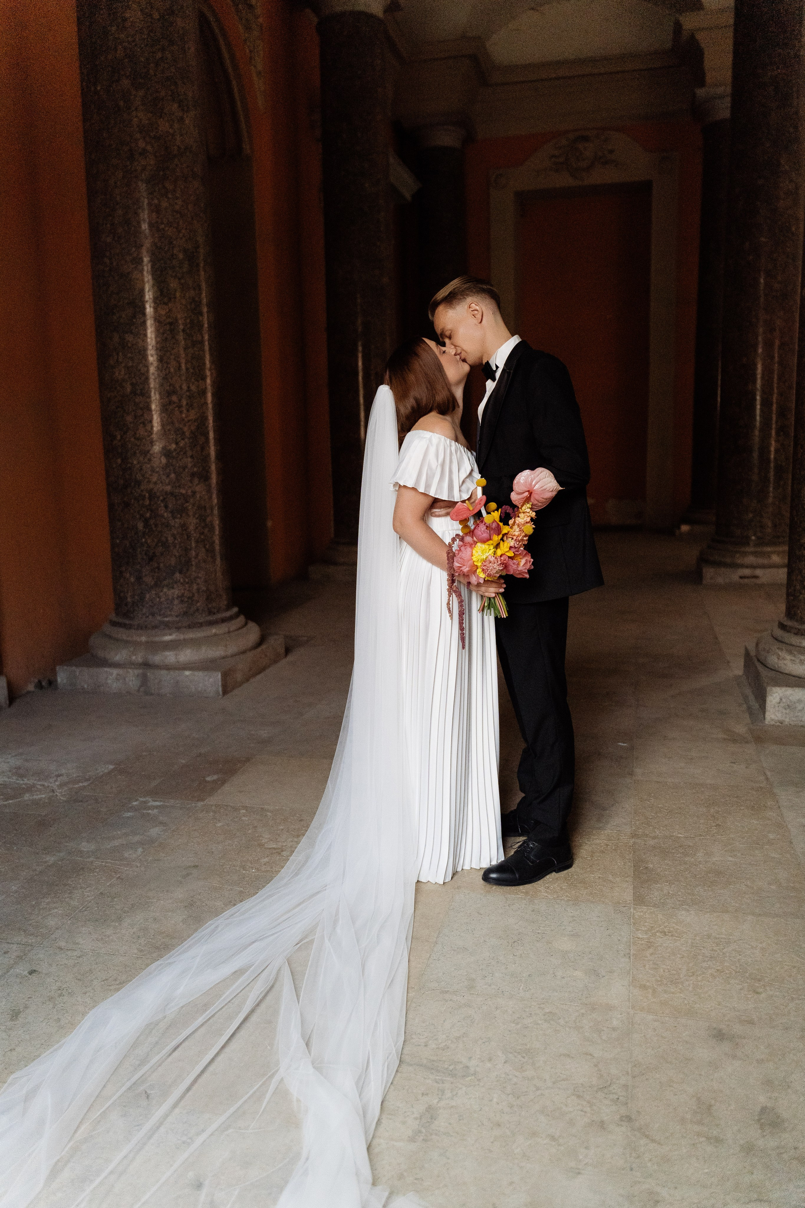 Свадьба на крыше Петербурга. Свадебный фотограф организатор в Санкт-Петербурге Ассоль Опарина