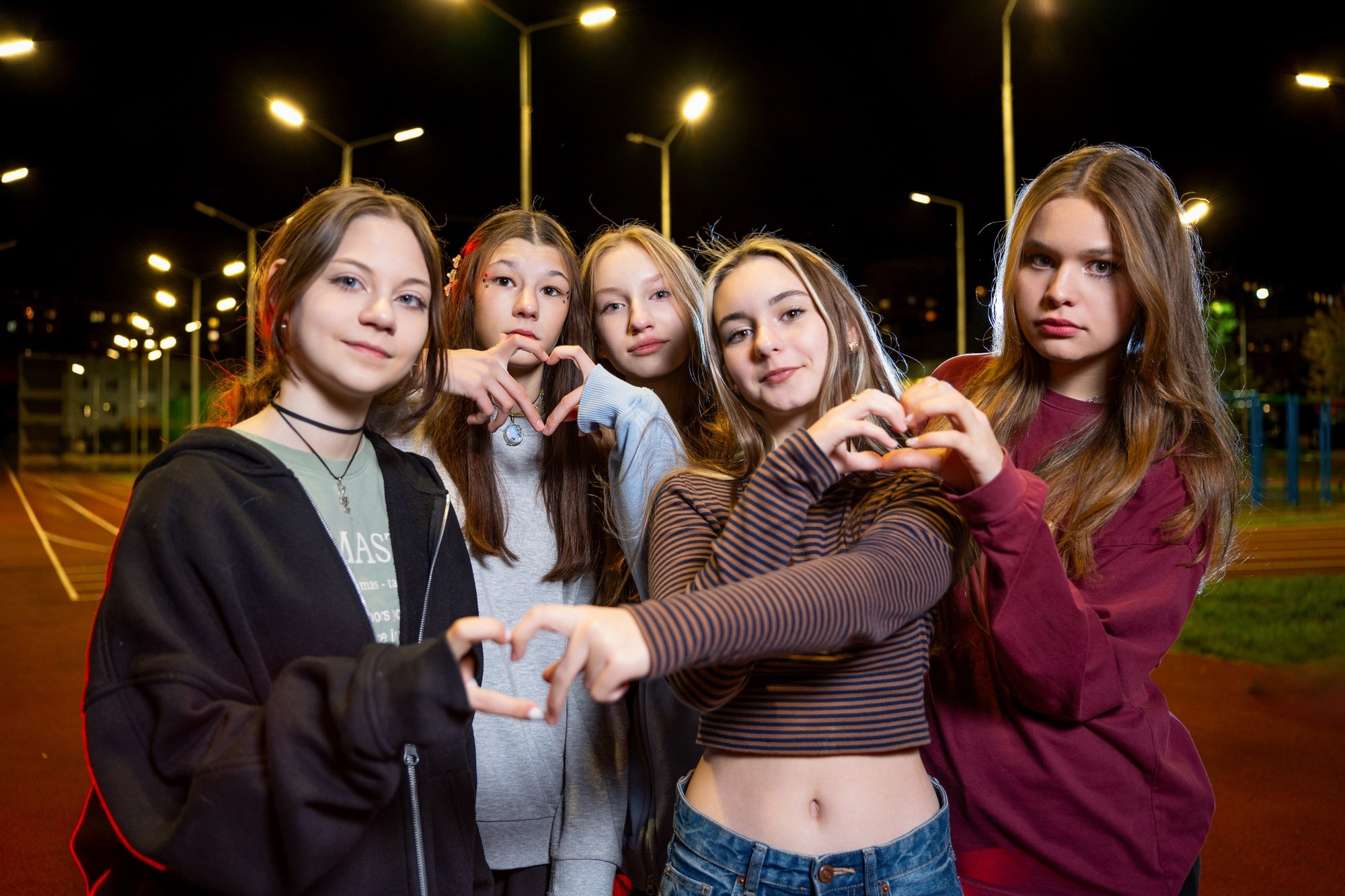 Ночная съёмка для выпускного альбома гимназии Универс. СИГМА | Студия выпускных альбомов Красноярск